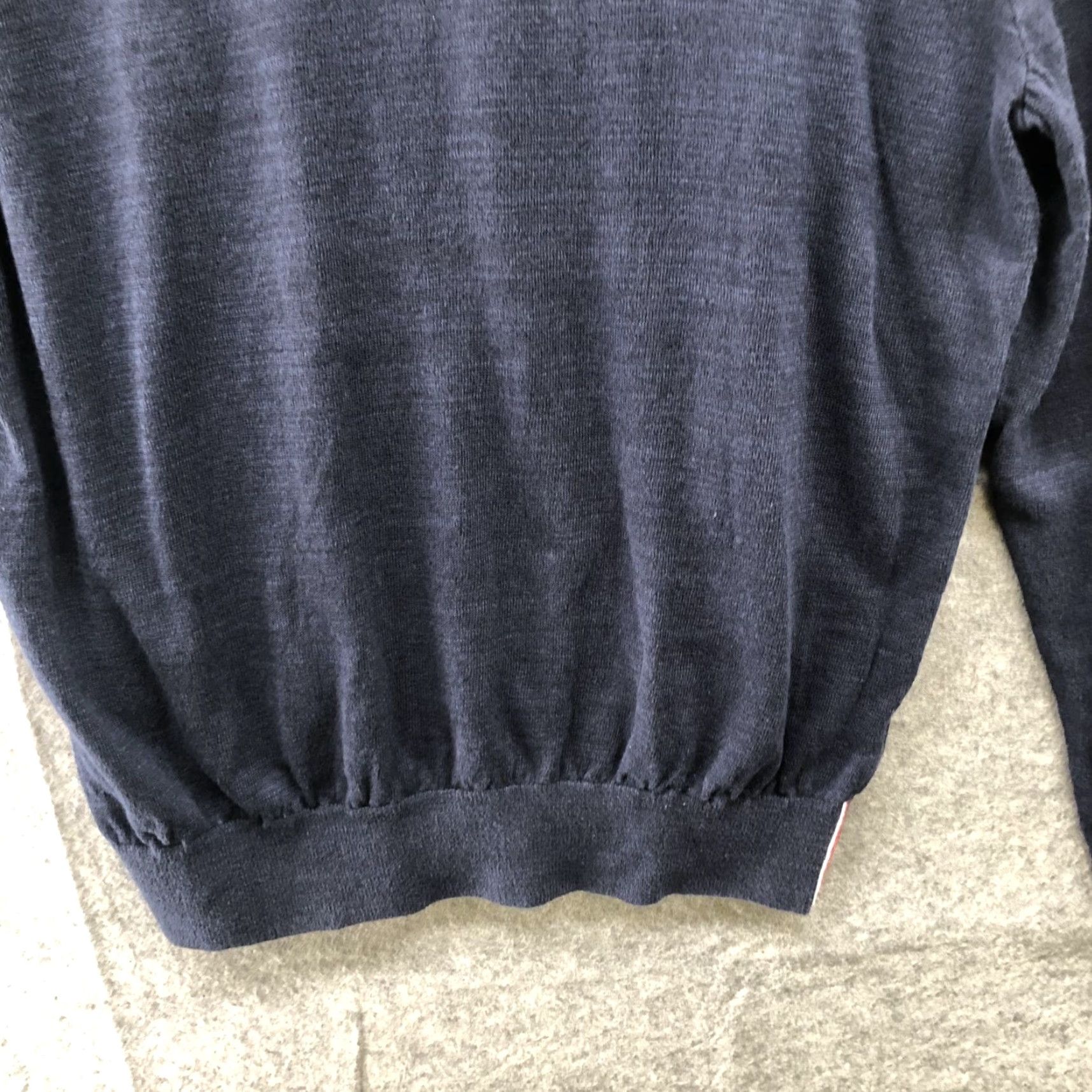 Tommy Hilfiger VINTAGE Tommy Hilfiger Sweater Shirt Men L Navy Blue Crewneck Pullover Knit Embroidered Logo 90s Mens L Size US L / EU 52-54 / 3 - 4 Thumbnail