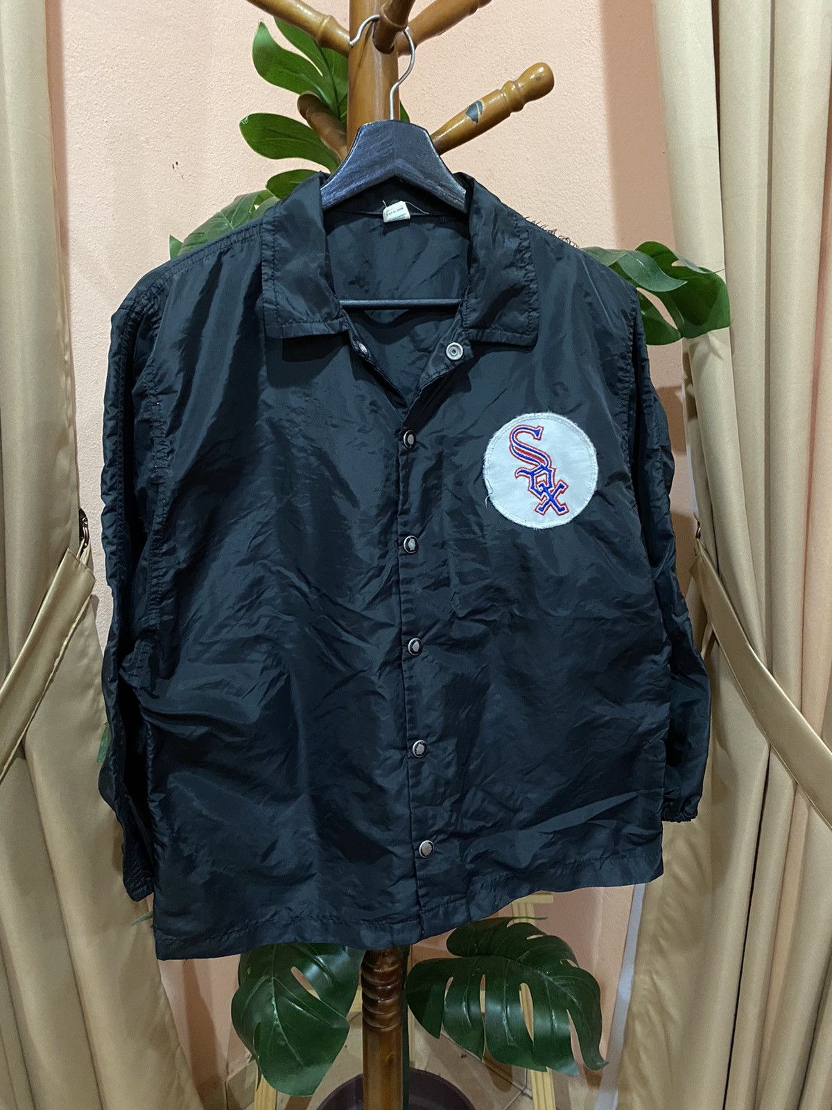 Vintage VINTAGE CHICAGO WHITE SOX NYLON COACH JACKET Size US S / EU 44-46 / 1 - 4 Thumbnail