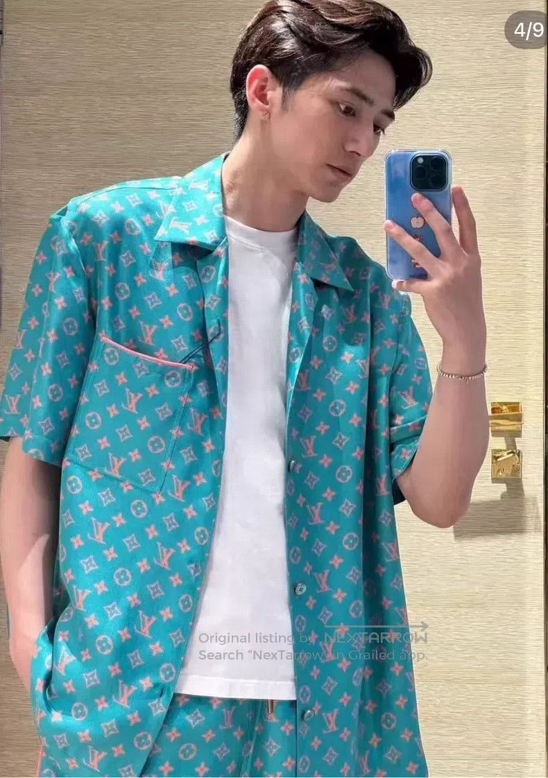 Louis Vuitton Louis Vuitton 25 new presbyopic full print silk short slee Size US XS / EU 42 / 0 - 7 Thumbnail