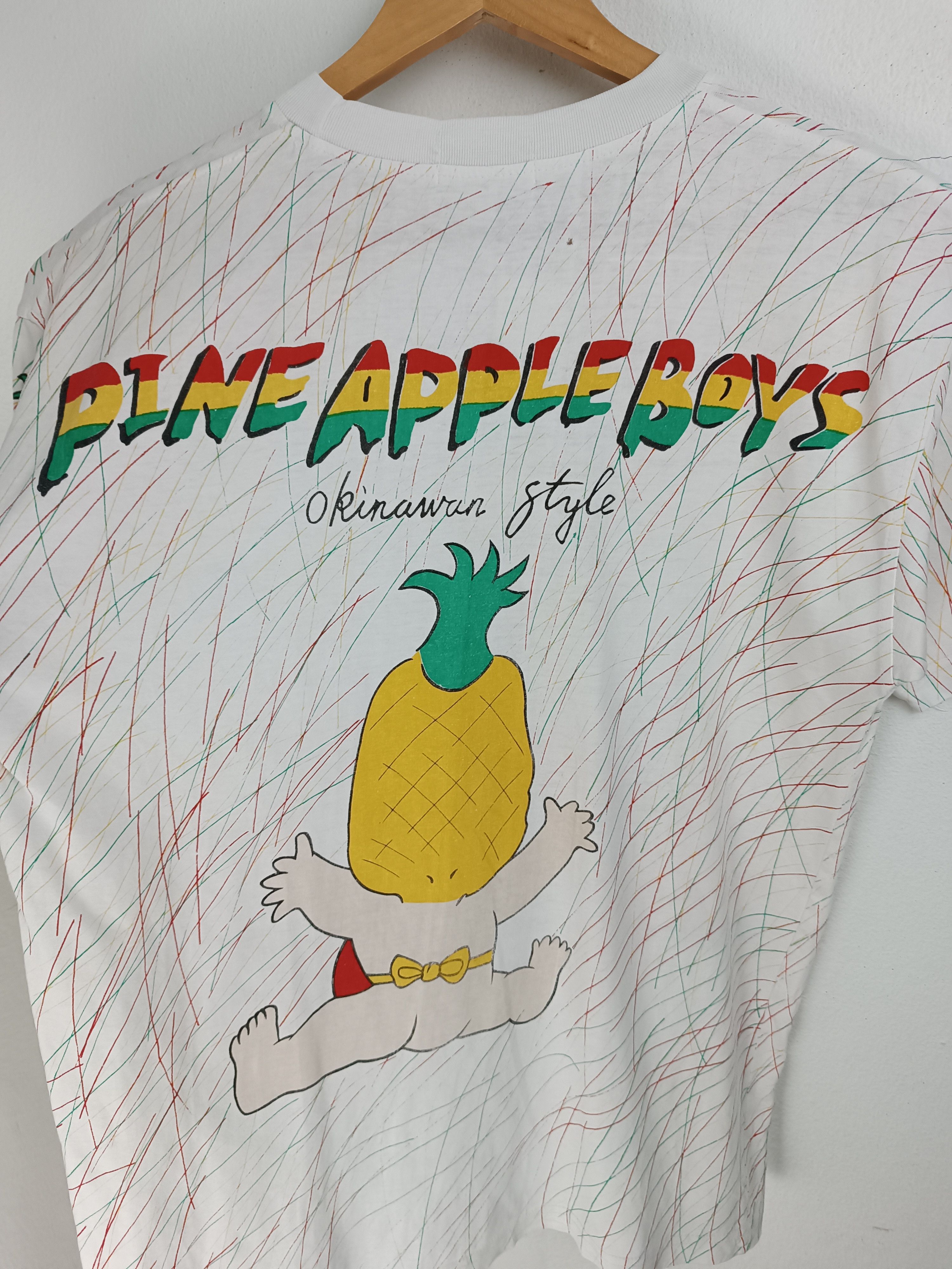Anime VINTAGE 90'S PINNEAPPLE BOY AOP OKINAWA JAPAN TEE VERY RARE Size US M / EU 48-50 / 2 - 18 Thumbnail