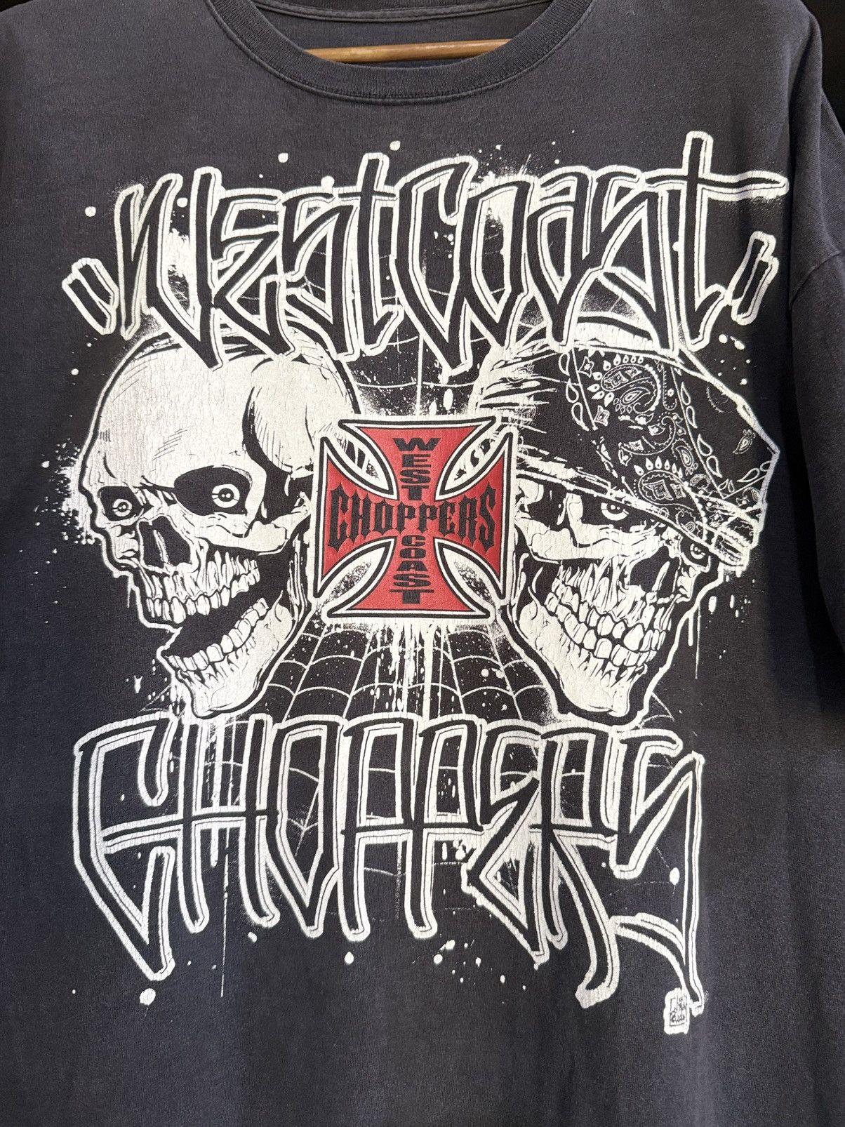 West Coast Choppers Thrashed Vintage West Coast Choppers Skulls Sun Faded Tee Size US XXL / EU 58 / 5 - 2 Thumbnail