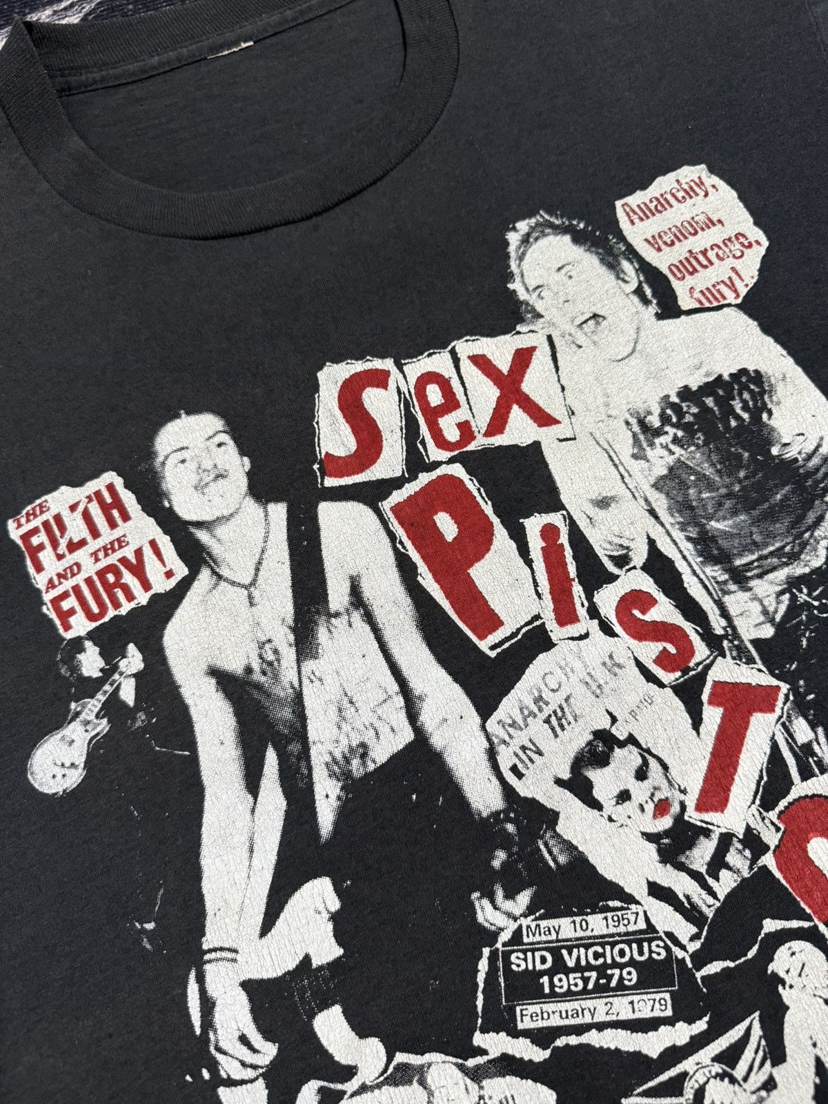 Band Tees Vintage sex pistols the filth & the fury 1980 tshirt Size US M / EU 48-50 / 2 - 9 Thumbnail