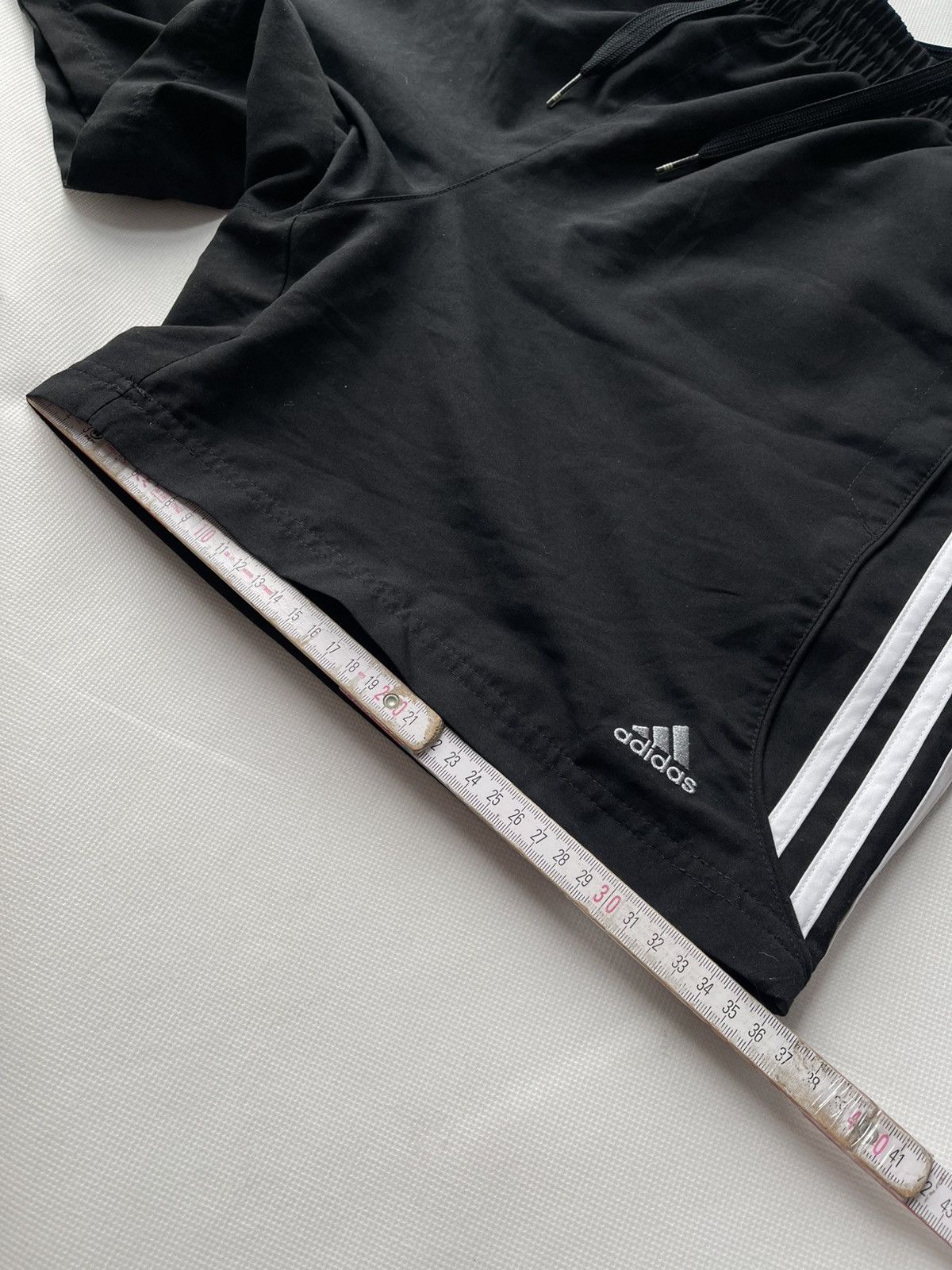 Vintage Vintage Y2K Adidas Pinterest Shorts Streetwear 90s Size US 32 / EU 48 - 18 Thumbnail
