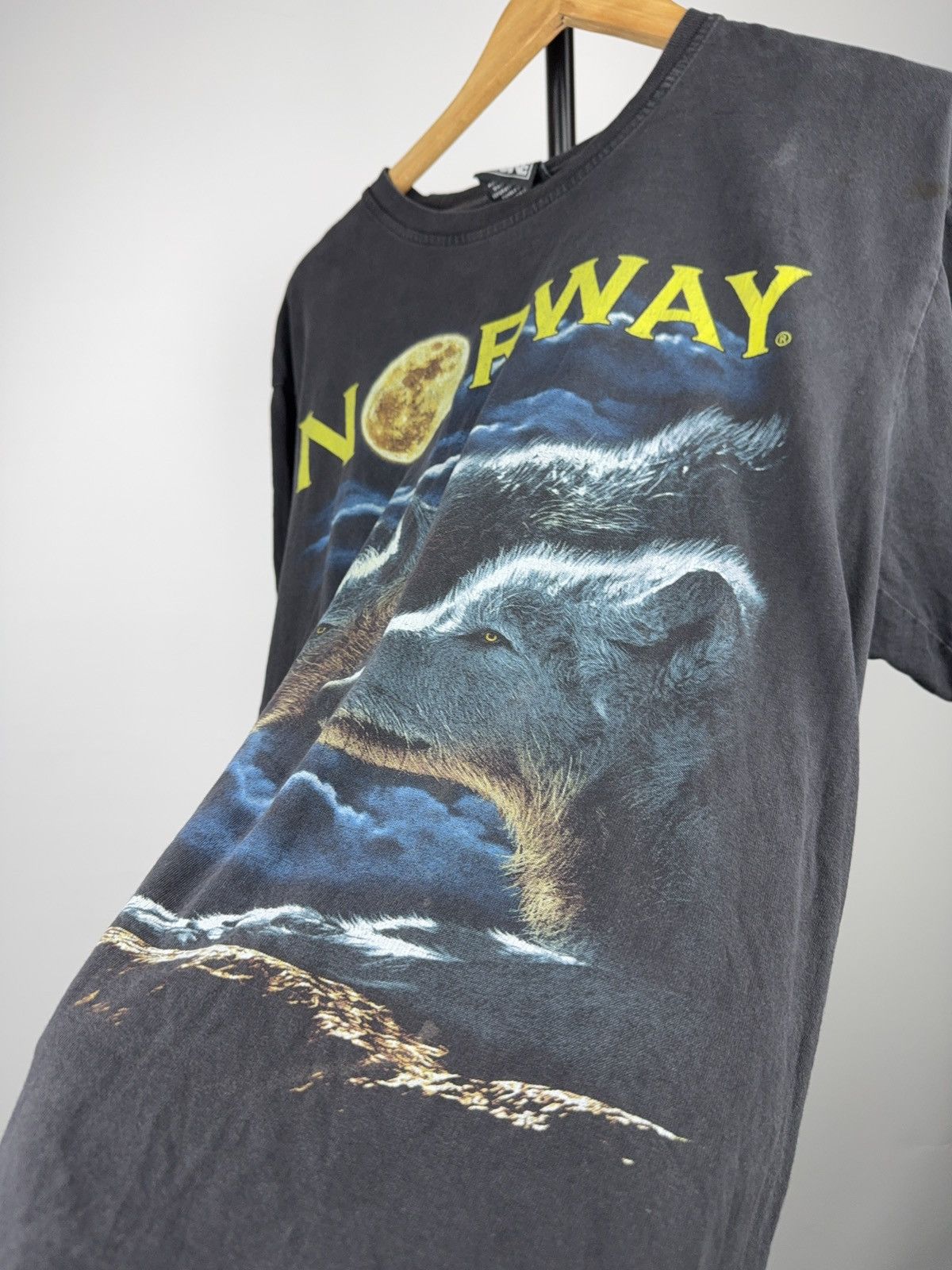 Vintage Vintage 90s Animal Native Norway Wolf Moon Graphic Tee Size US L / EU 52-54 / 3 - 7 Thumbnail