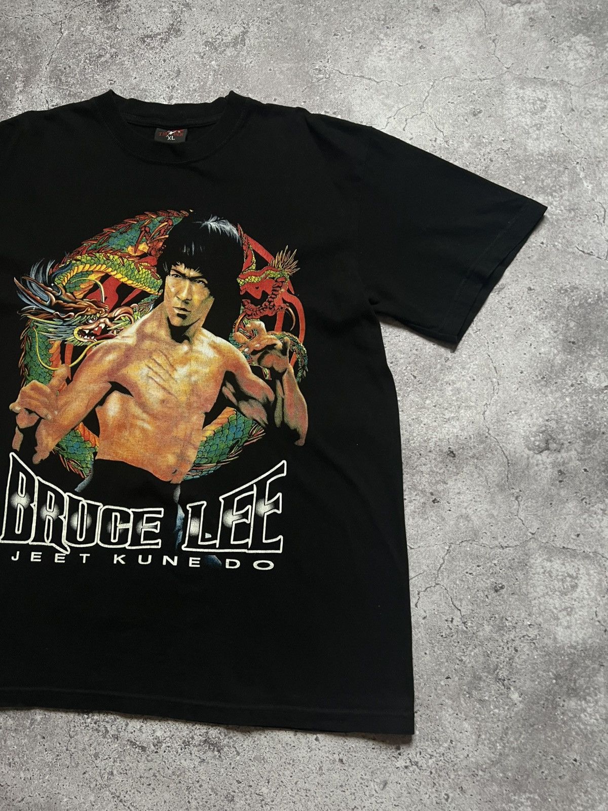 Vintage Vintage Bruce Lee Dragon Japanese T-shirt Y2K 90s Size US XL / EU 56 / 4 - 3 Thumbnail