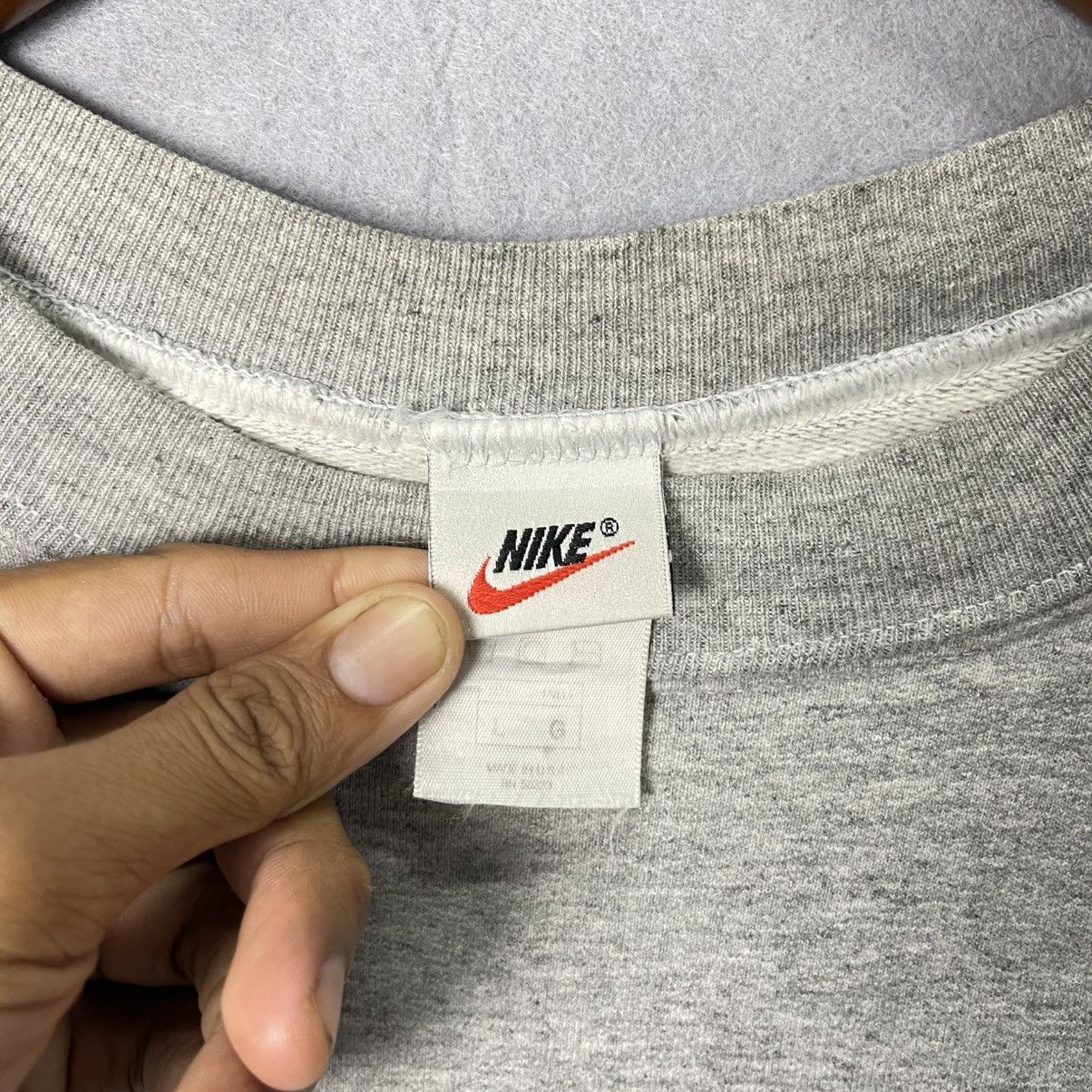 Nike Vintage Nike Mini Swoosh Grey Crewneck Sweatshirt Size US L / EU 52-54 / 3 - 7 Thumbnail