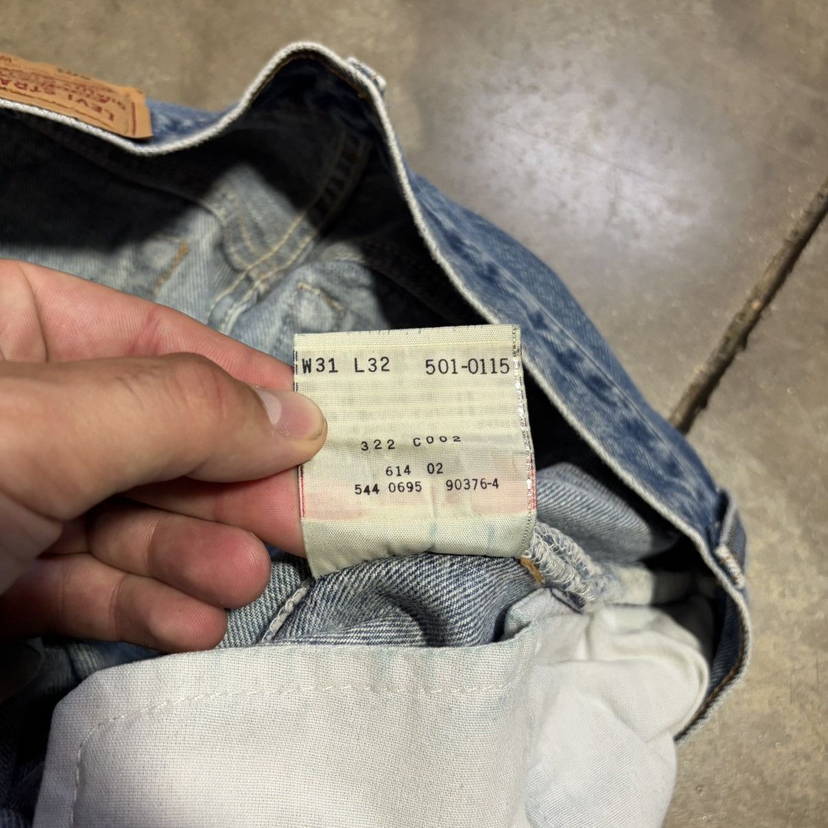 Levi's Vintage Levis 501 Jeans Button Fly Fade Washed Denim 90s USA Size US 31 - 16 Thumbnail