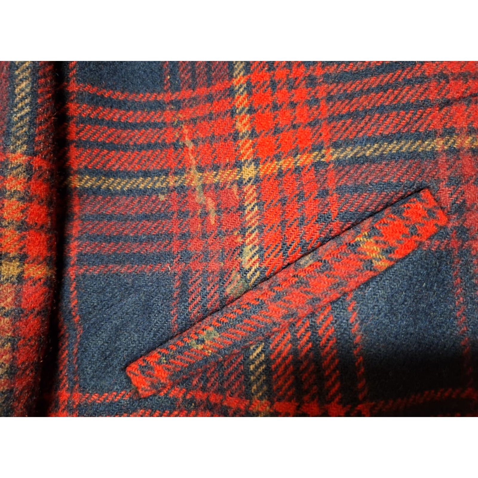 Pendleton Pendleton Board Shirt Men M Red Plaid Wool Button-Up Pocket Vintage (Note: Vintage field says No – ignore) Shirt Size US M / EU 48-50 / 2 - 3 Thumbnail