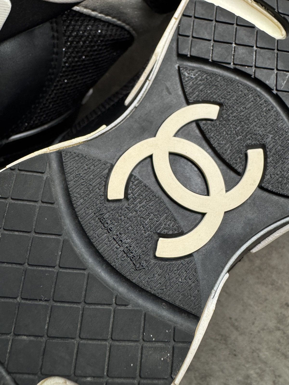 Vintage Vintage Chanel CC Logo High Top Sneakers Women's US9 Size US 9 / IT 39 - 6 Thumbnail