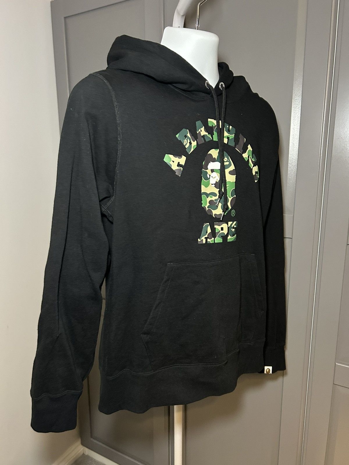 Bape BAPE A Bathing Ape Camo Logo Hoodie Black – Size L Authentic Size US L / EU 52-54 / 3 - 3 Thumbnail