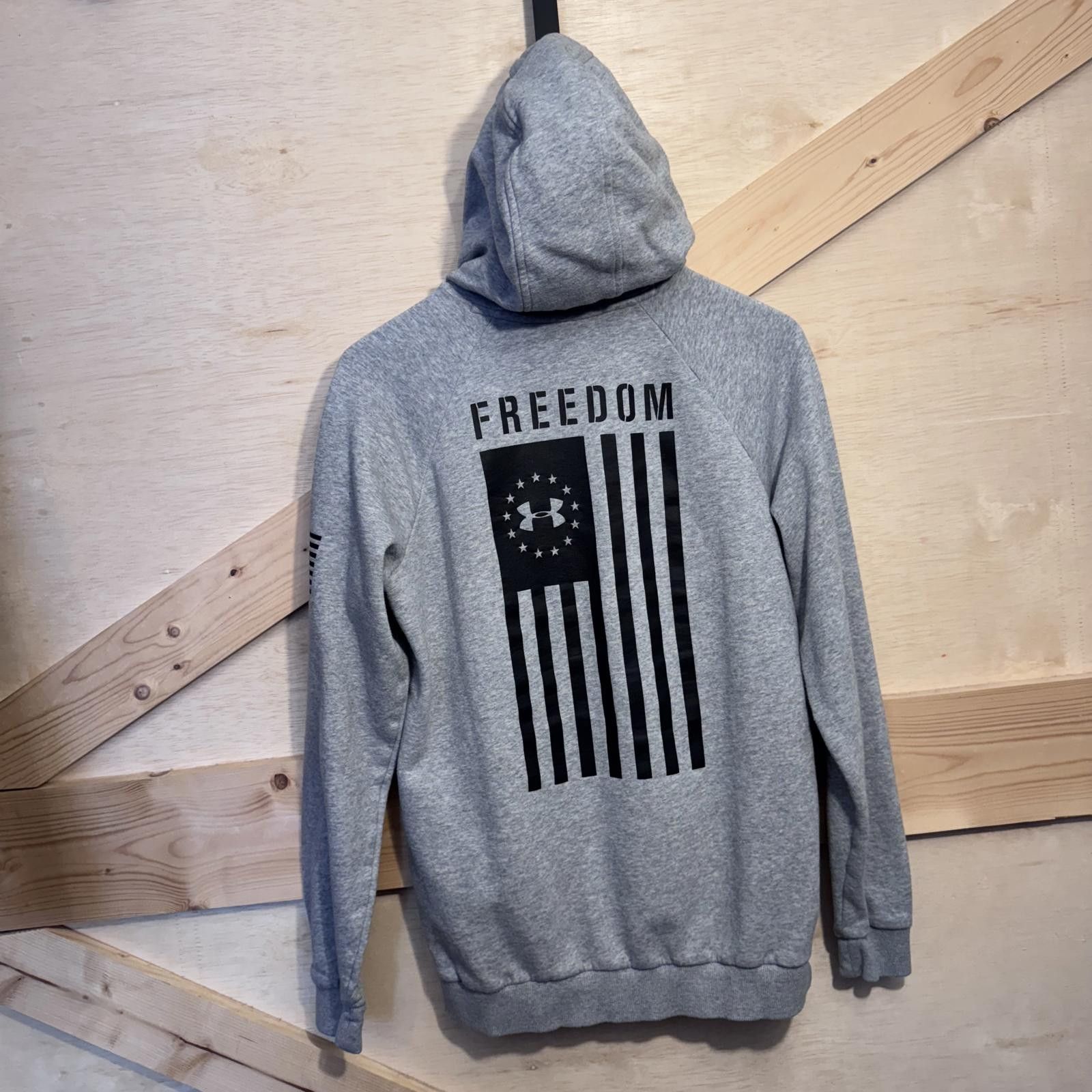 Under Armour Under Armour Men's Medium New Freedom Flag Hoodie Coldgear Size US M / EU 48-50 / 2 - 2 Thumbnail
