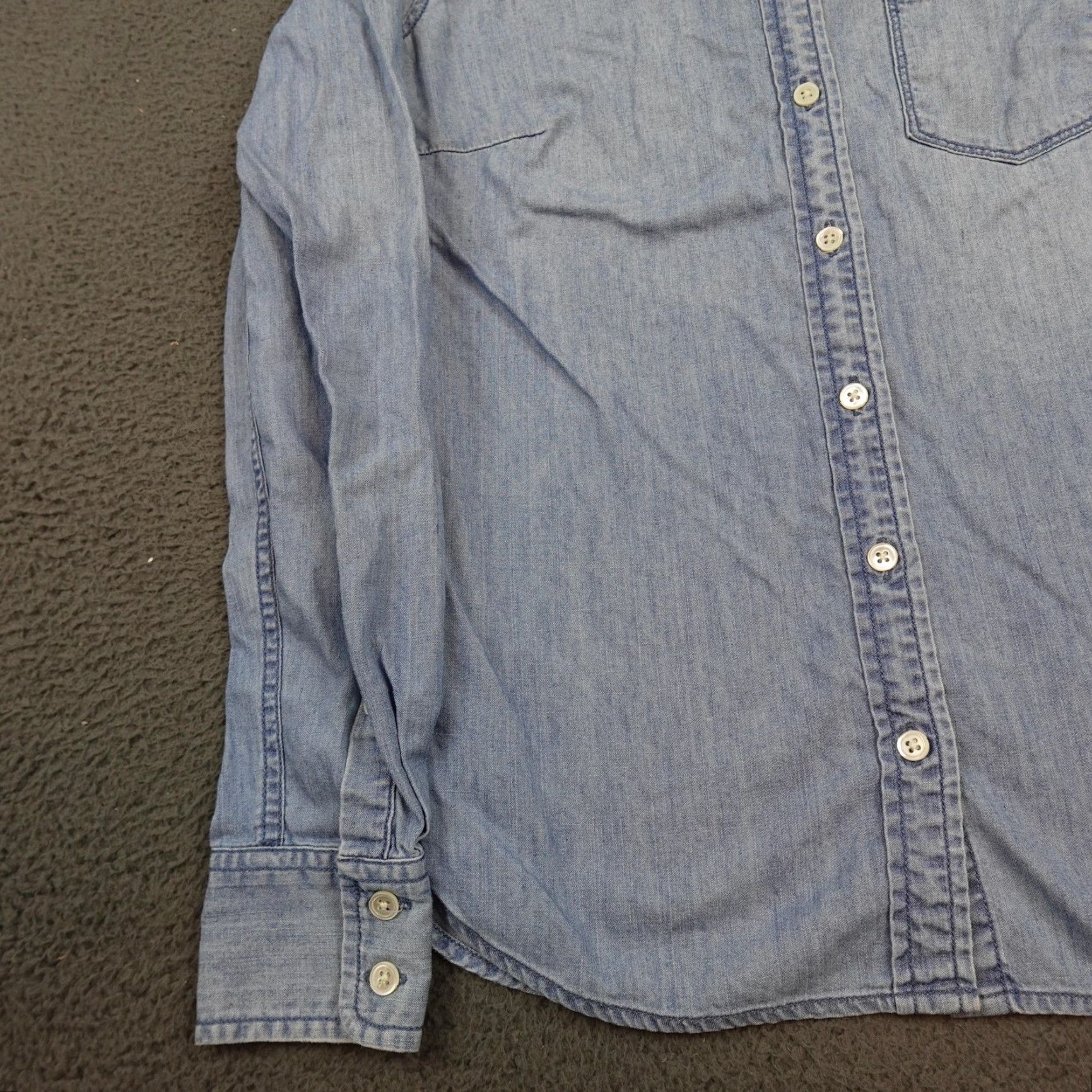 J.Crew J.Crew Shirt Womens 2 Light Blue Chambray Denim Button Down Long Sleeve Pocket Size XS / US 0-2 / IT 36-38 - 3 Thumbnail