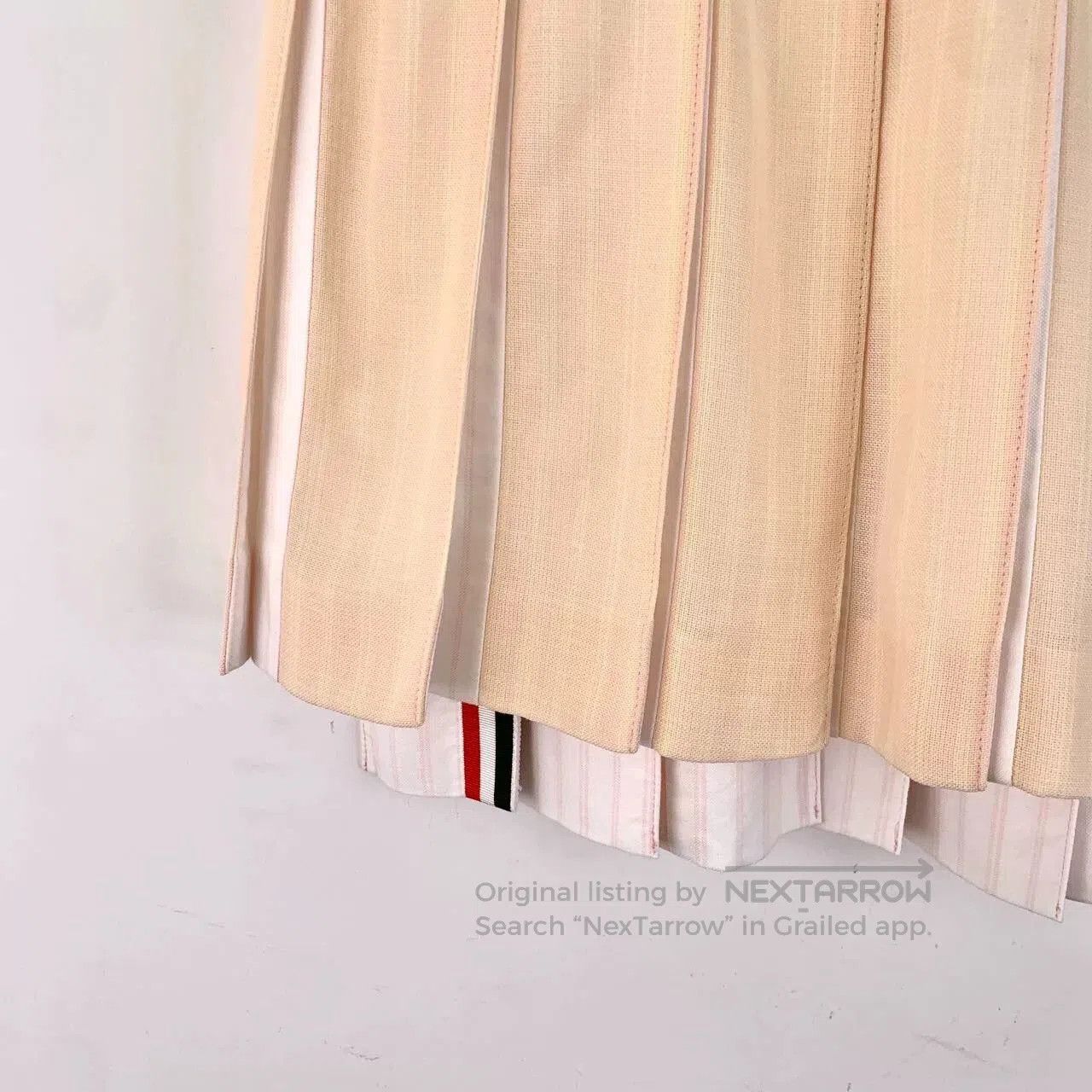 Thom Browne thom browne beige wool pleated mini skirt. Size 26" / US 2 / IT 38 - 4 Thumbnail