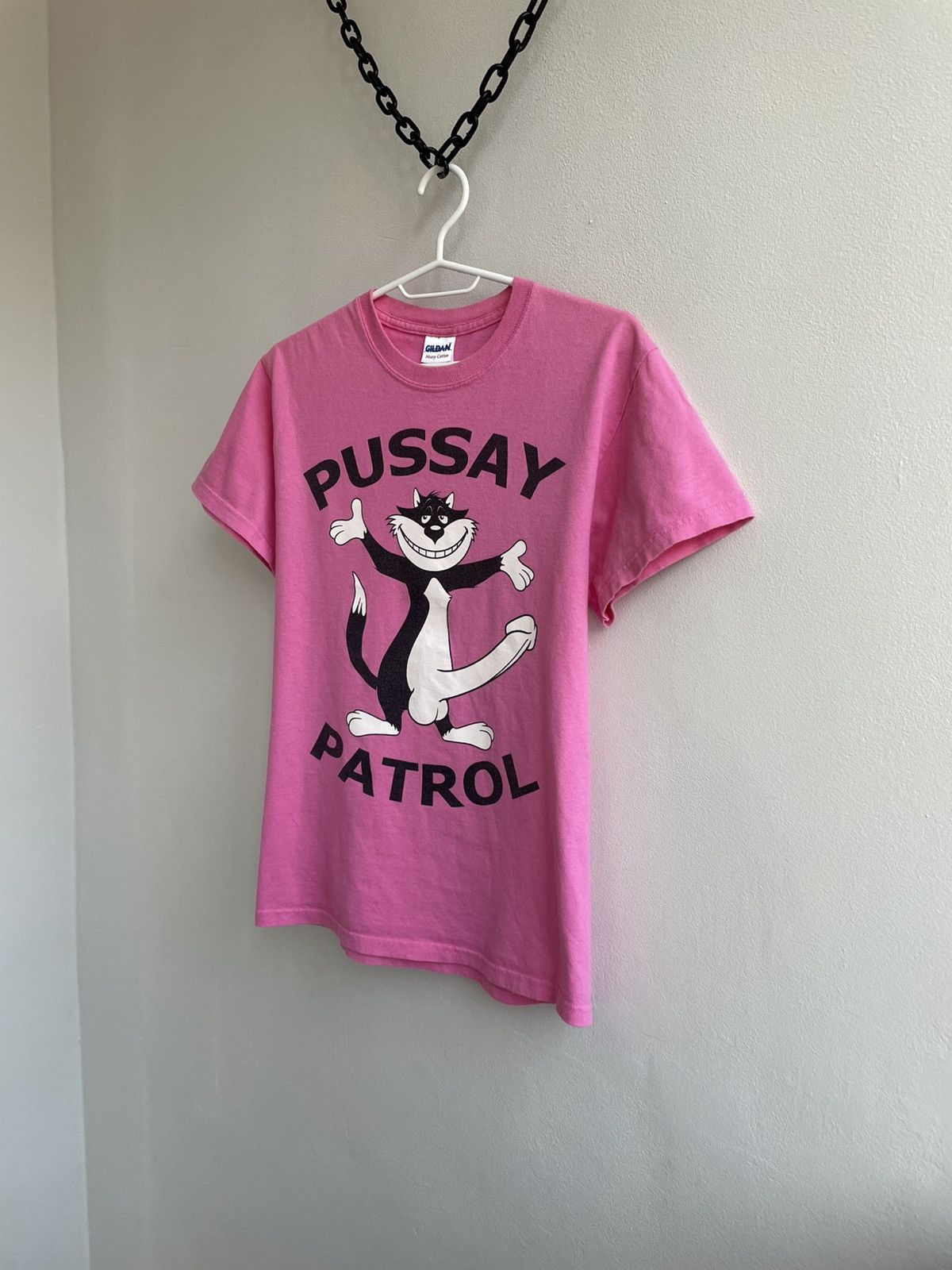Gildan RARE pussay patrol Vintage big gay Andy t shirt Tee Merch Size US S / EU 44-46 / 1 - 2 Thumbnail