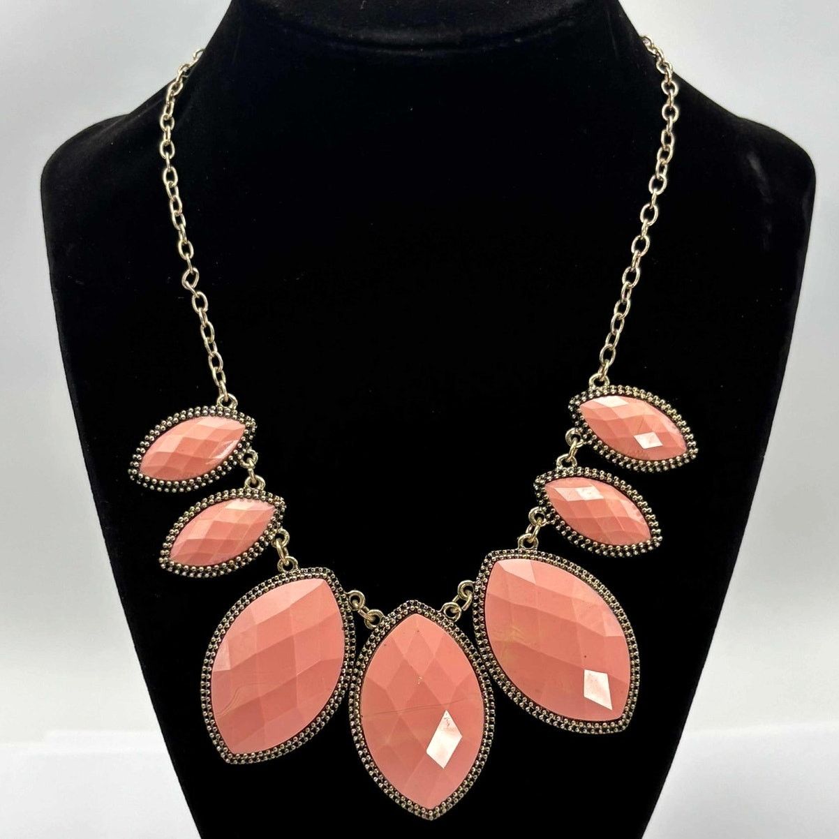 Other Gold & Pink Bib Necklace Size ONE SIZE - 1 Thumbnail
