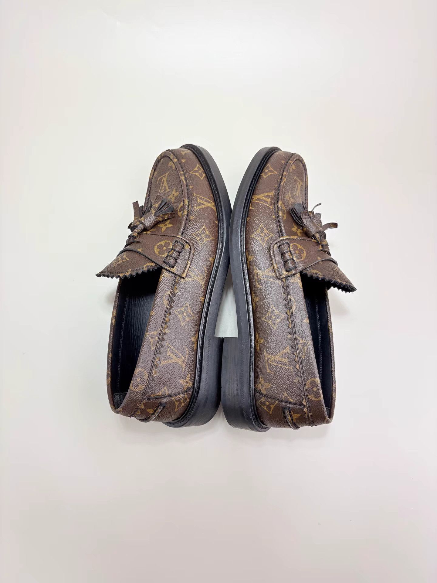 Louis Vuitton LOUIS VUITTON Brown Monogram Full Logo Loafers K1 Size US 9 / EU 42 - 4 Thumbnail