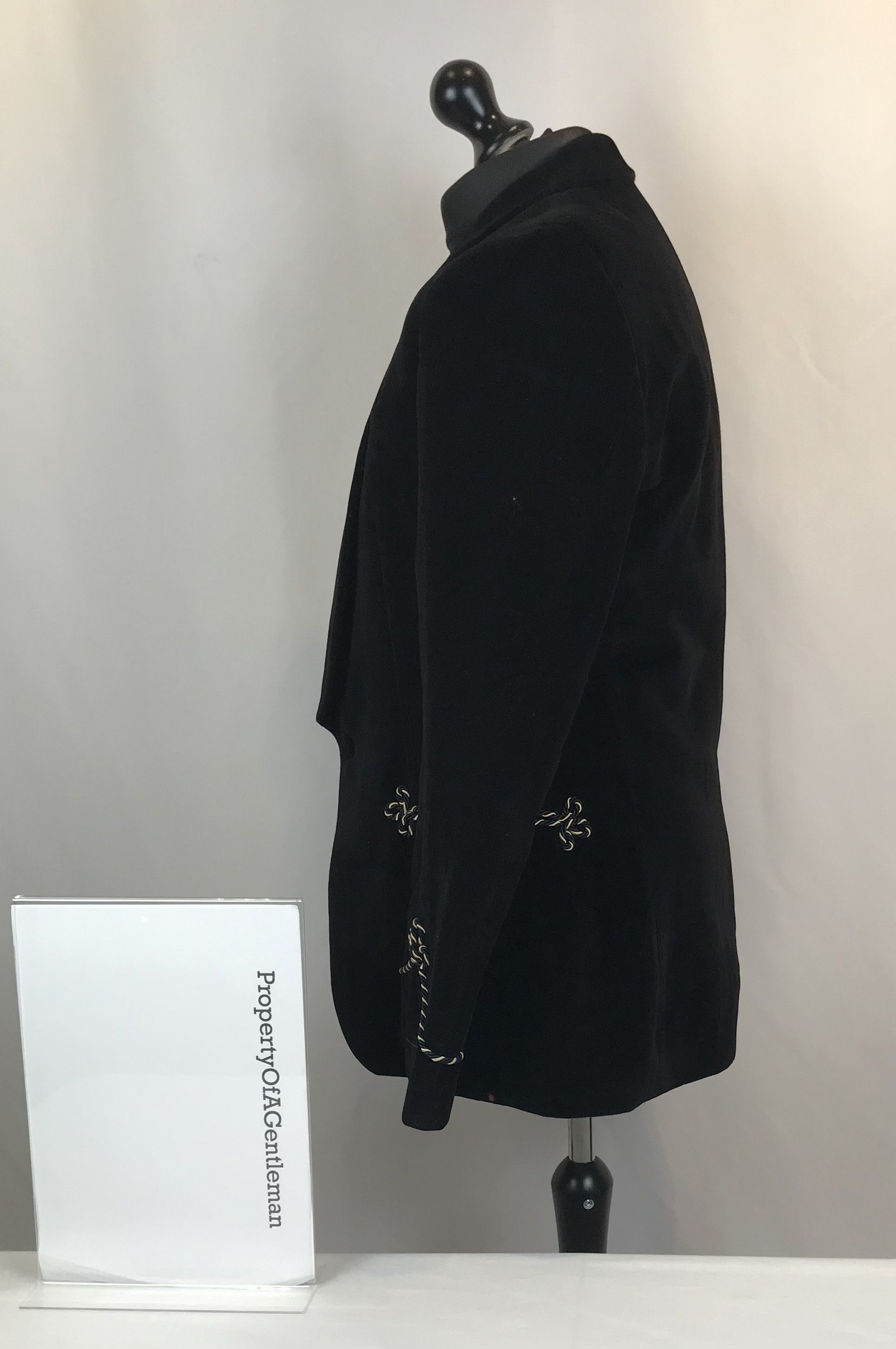 Gucci Men's Classic Black Velvet Blazer Size 50R - 3 Thumbnail