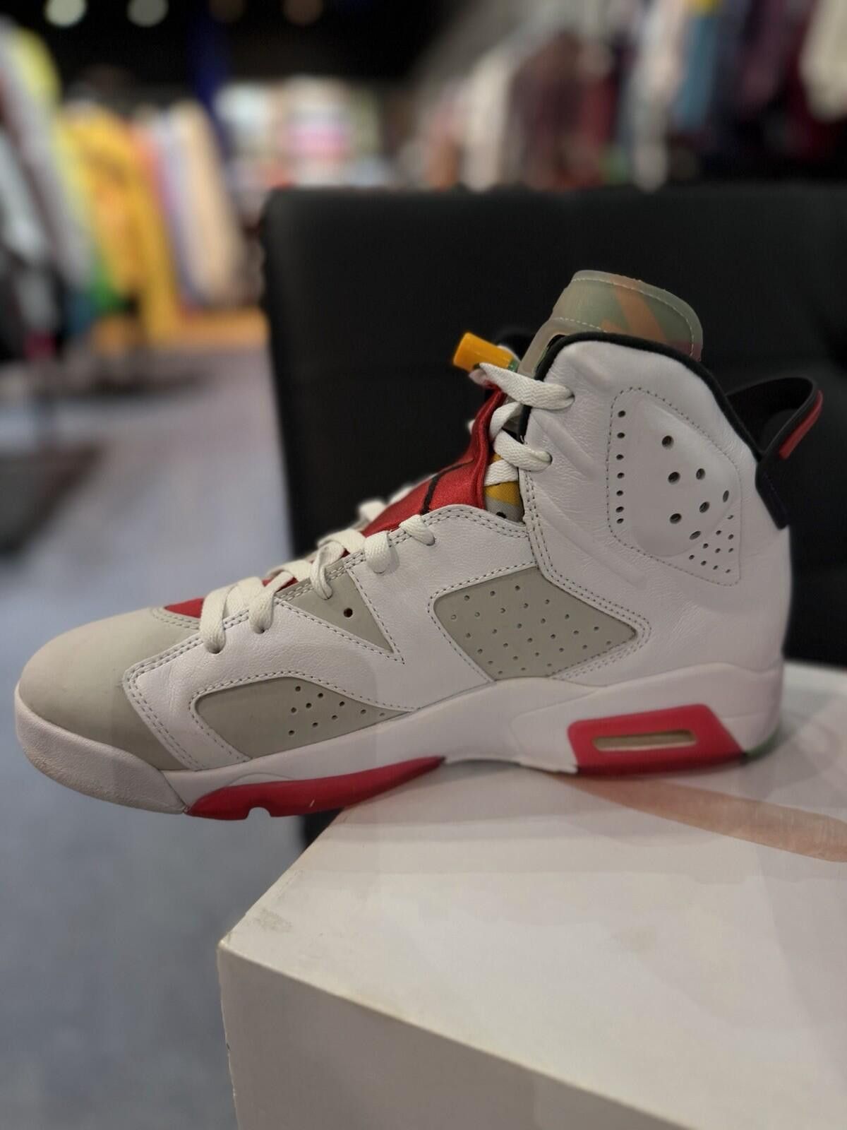 Jordan Brand Air Jordan 6 Retro Men's Size 10 Hare Sneakers Size US 10 / EU 43 - 11 Thumbnail