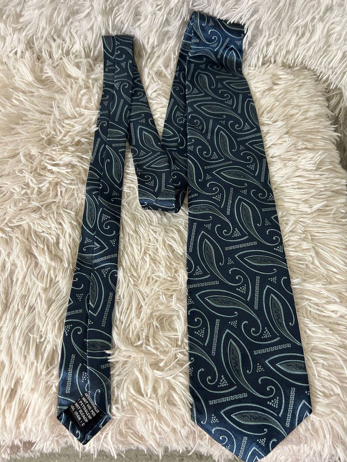 Versace Versace Classic V2 Silk Tie Made in Italy Size ONE SIZE - 3 Thumbnail