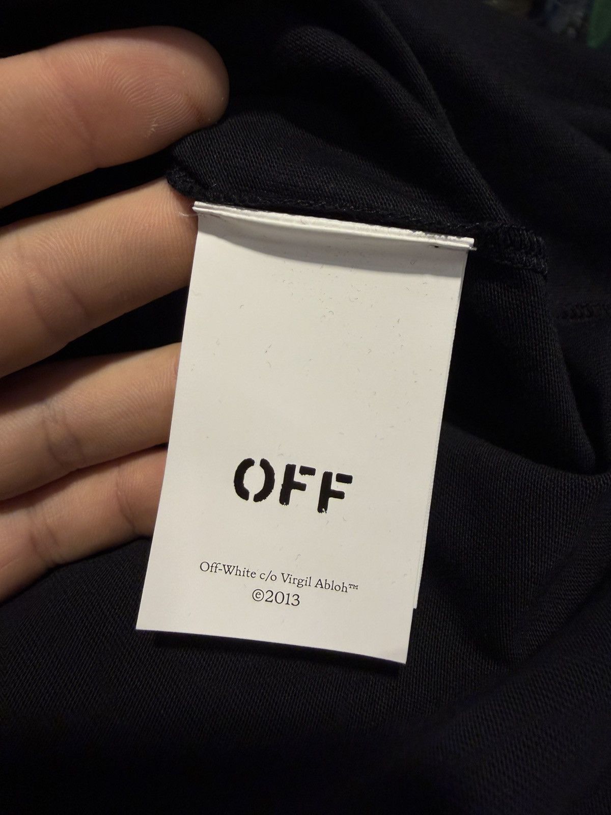 Off-White Size L - Off-White Spray Arrow T-Shirt Black Size US L / EU 52-54 / 3 - 12 Thumbnail