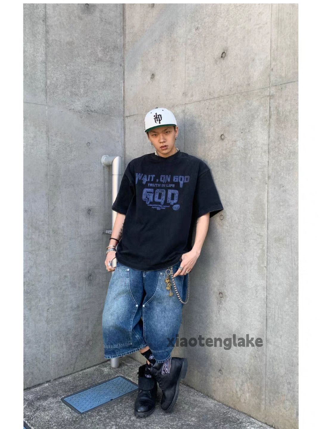 Vintage Unisex outdoor utility loose baggy hiphop cargo shorts Size US 34 / EU 50 - 1 Thumbnail
