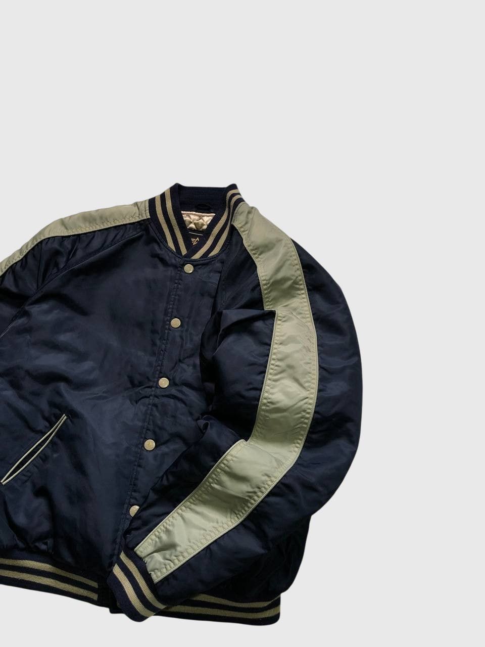 ALPHA INDUSTRIES x BOMBER x VINTAGE