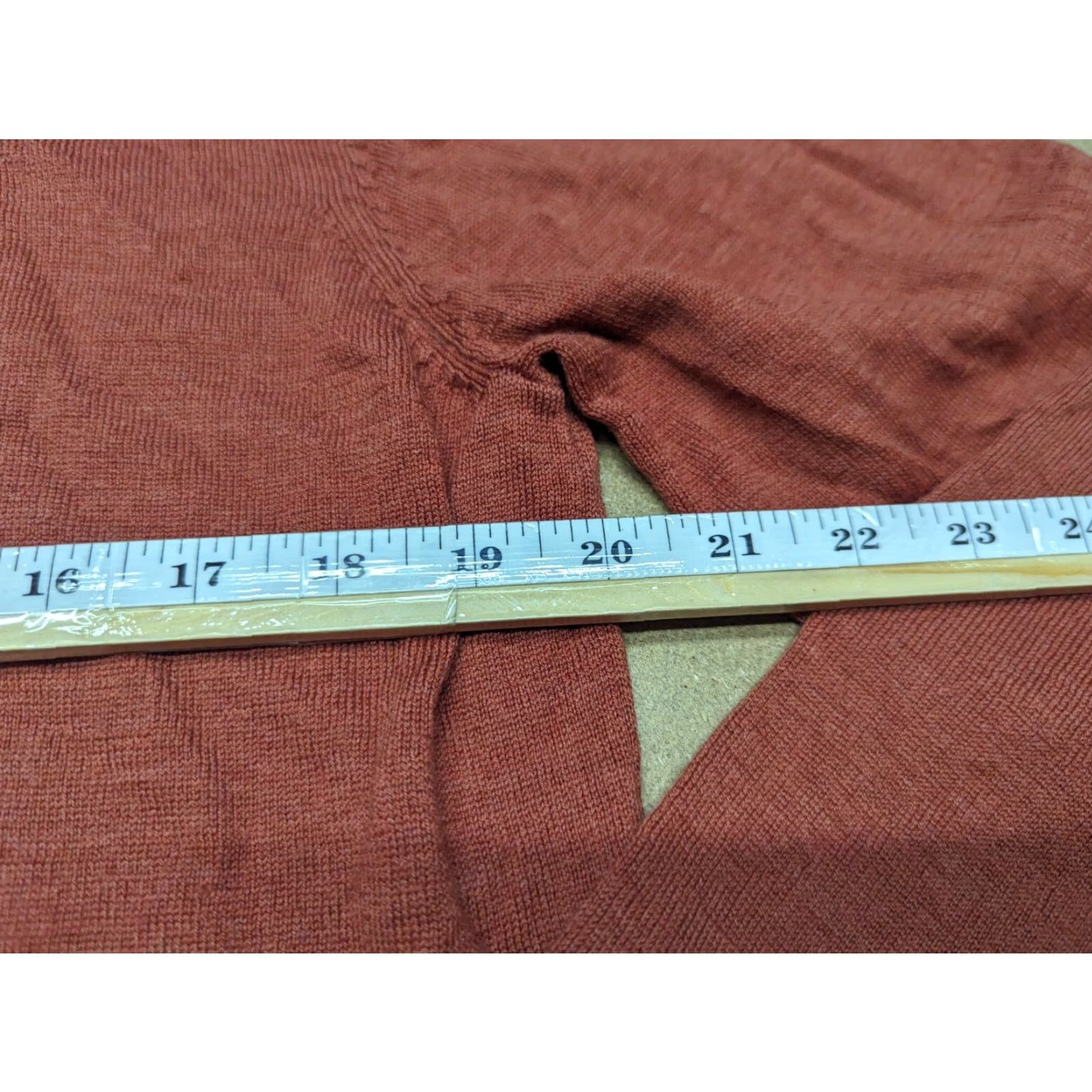 Helly Hansen Helly Hansen Mens Brown Sweater XL Wool Blend V-Neck Jumper Pullover Sweater Size US XL / EU 56 / 4 - 6 Thumbnail