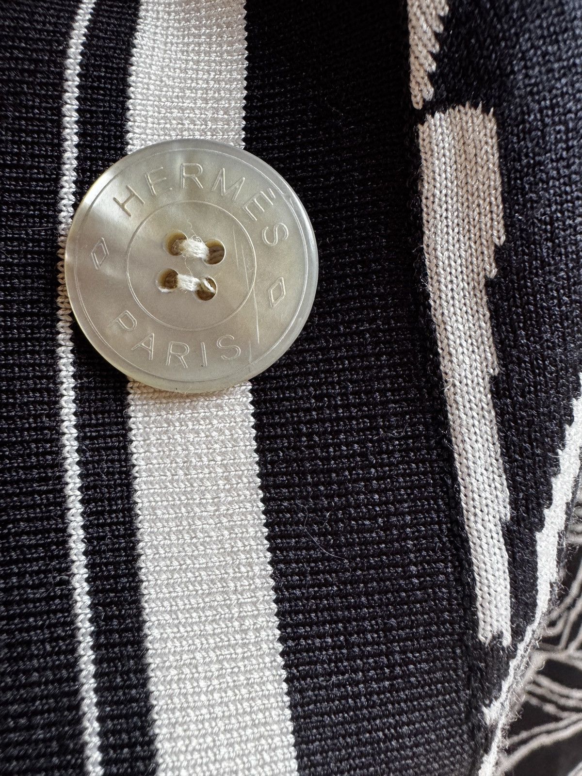 Hermes Authentic Hermès ENDESORDRE CARDIGAN. Certificate Can See Size S / US 4 / IT 40 - 4 Thumbnail