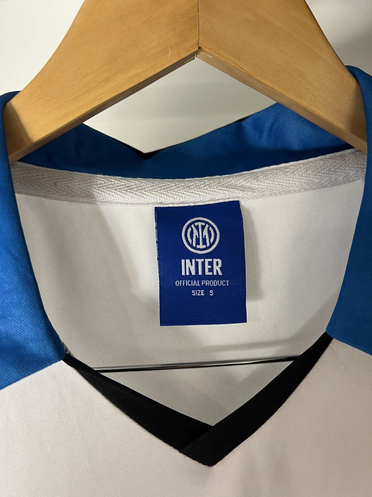Vintage VERY RARE INTER MILAN ITALY SOCCER JERSEY RETRO BLOKE 90s Size US S / EU 44-46 / 1 - 13 Thumbnail