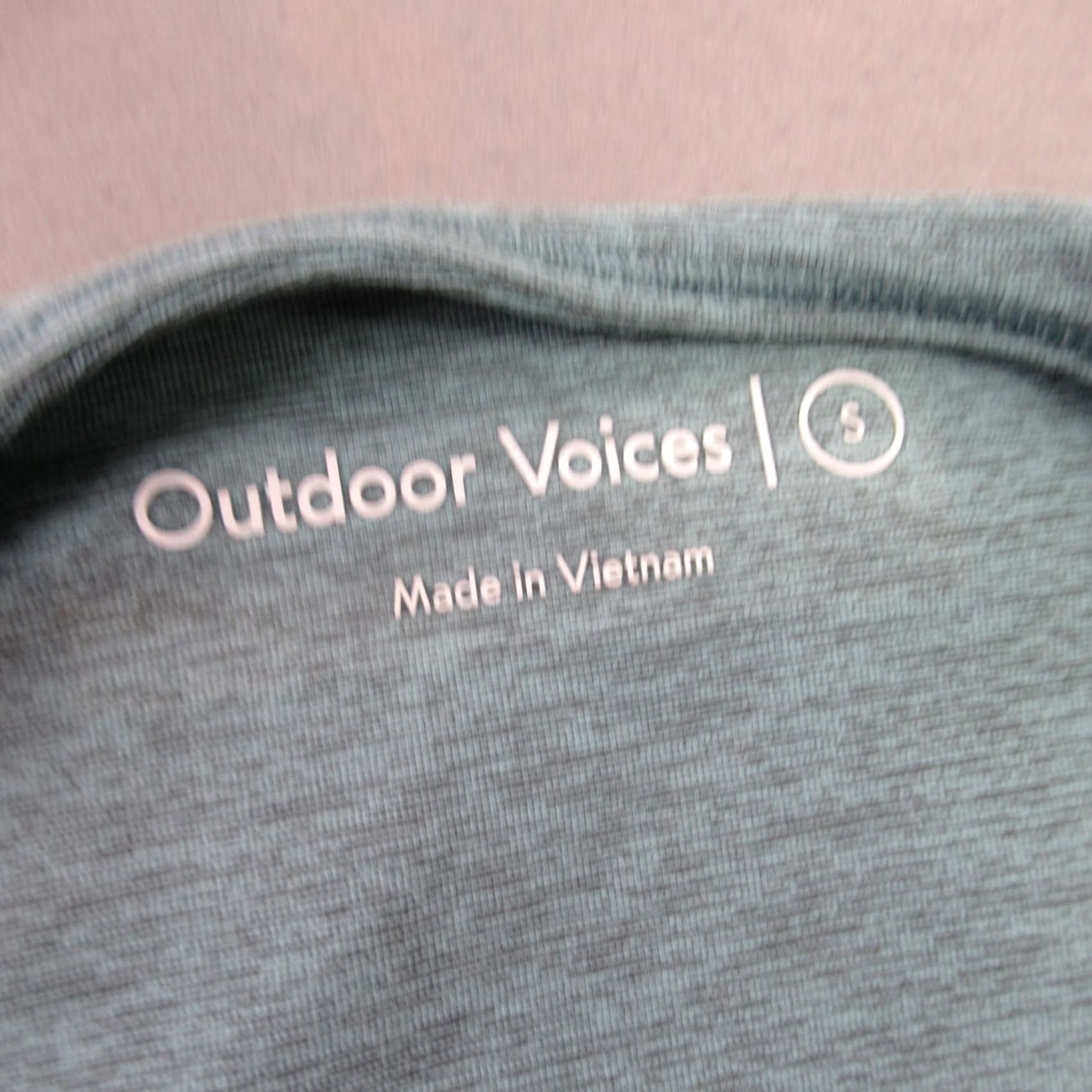 Outdoor Voices Outdoor Voices Top Womens Small Lightweight Workout Tech Gym Casual Size S / US 4 / IT 40 - 3 Thumbnail