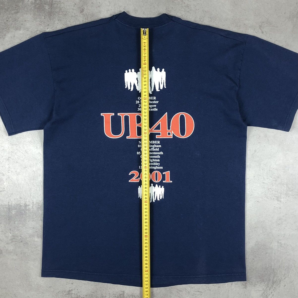Band Tees 2001 UB40 Cover Up Tee Size US L / EU 52-54 / 3 - 22 Thumbnail