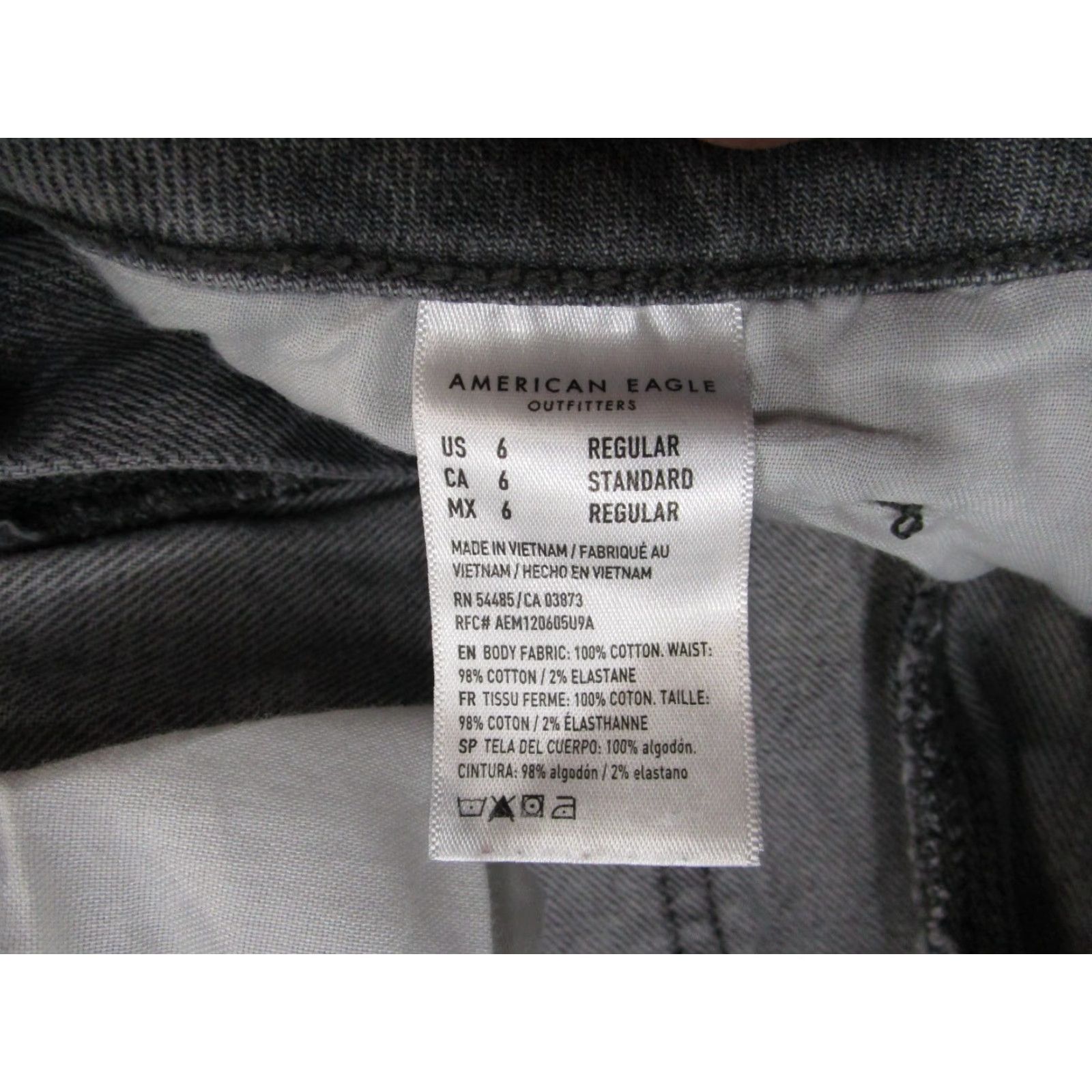 American Eagle Outfitters American Eagle Outfitters Denim High Rise Mom Jeans Size 6 Black Stretch Distressed Womens Jeans Size 28" / US 6 / IT 42 - 6 Thumbnail