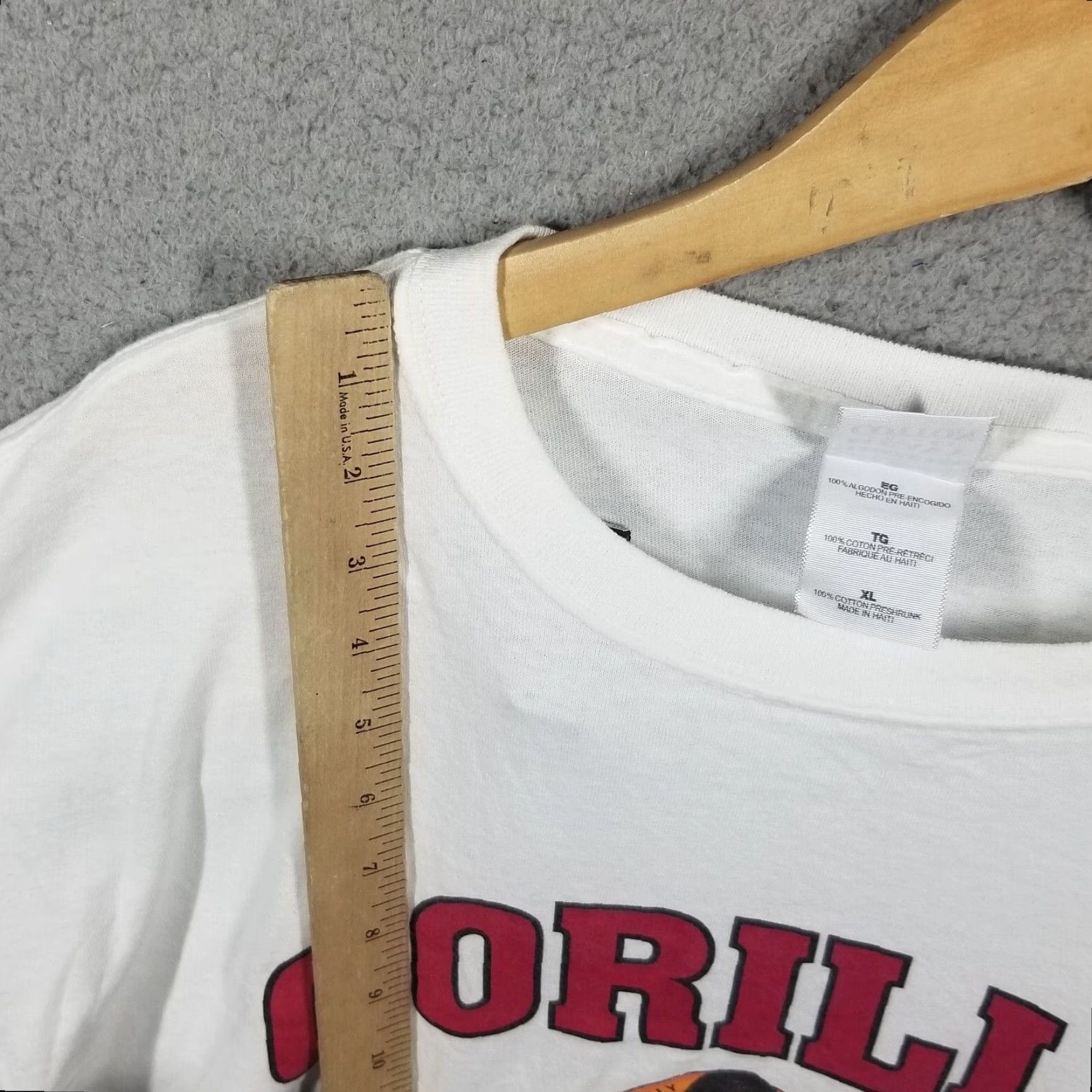 Vintage Gorilla Tape T-Shirt Men XL White Heavyweight Graphic Print Vintage Silverback Promo Shirt Adult Extra Large (XL) Mens Size US XL / EU 56 / 4 - 4 Thumbnail