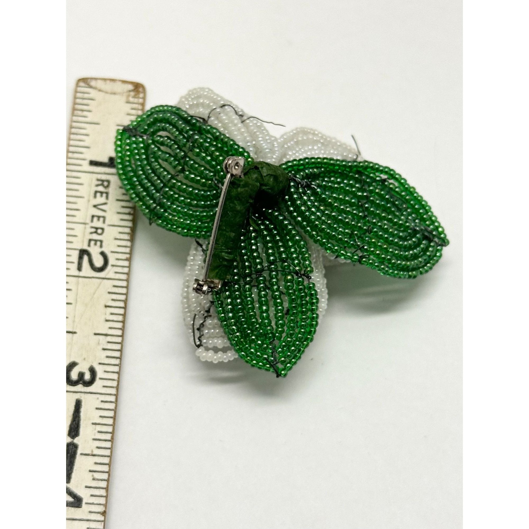 Vintage Vintage estate hand beaded white flower brooch pin Size ONE SIZE - 5 Thumbnail