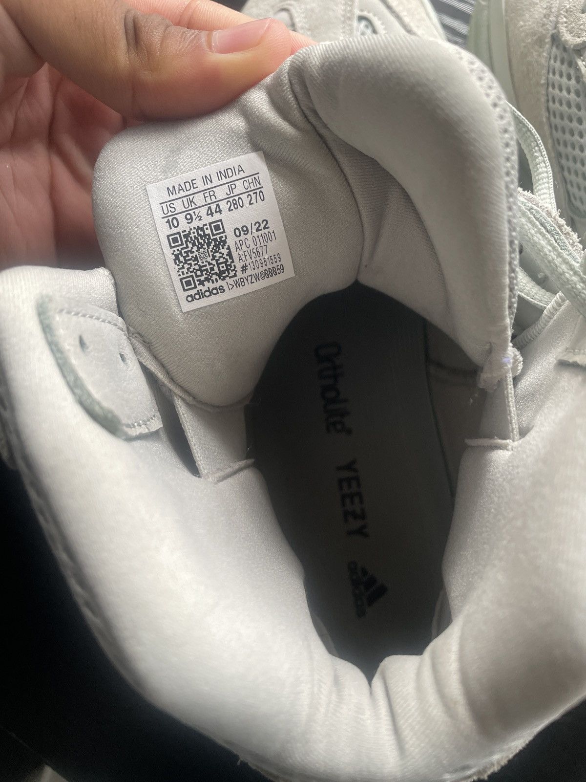 Yeezy yeezy desert boot Size US 10 / EU 43 - 3 Thumbnail