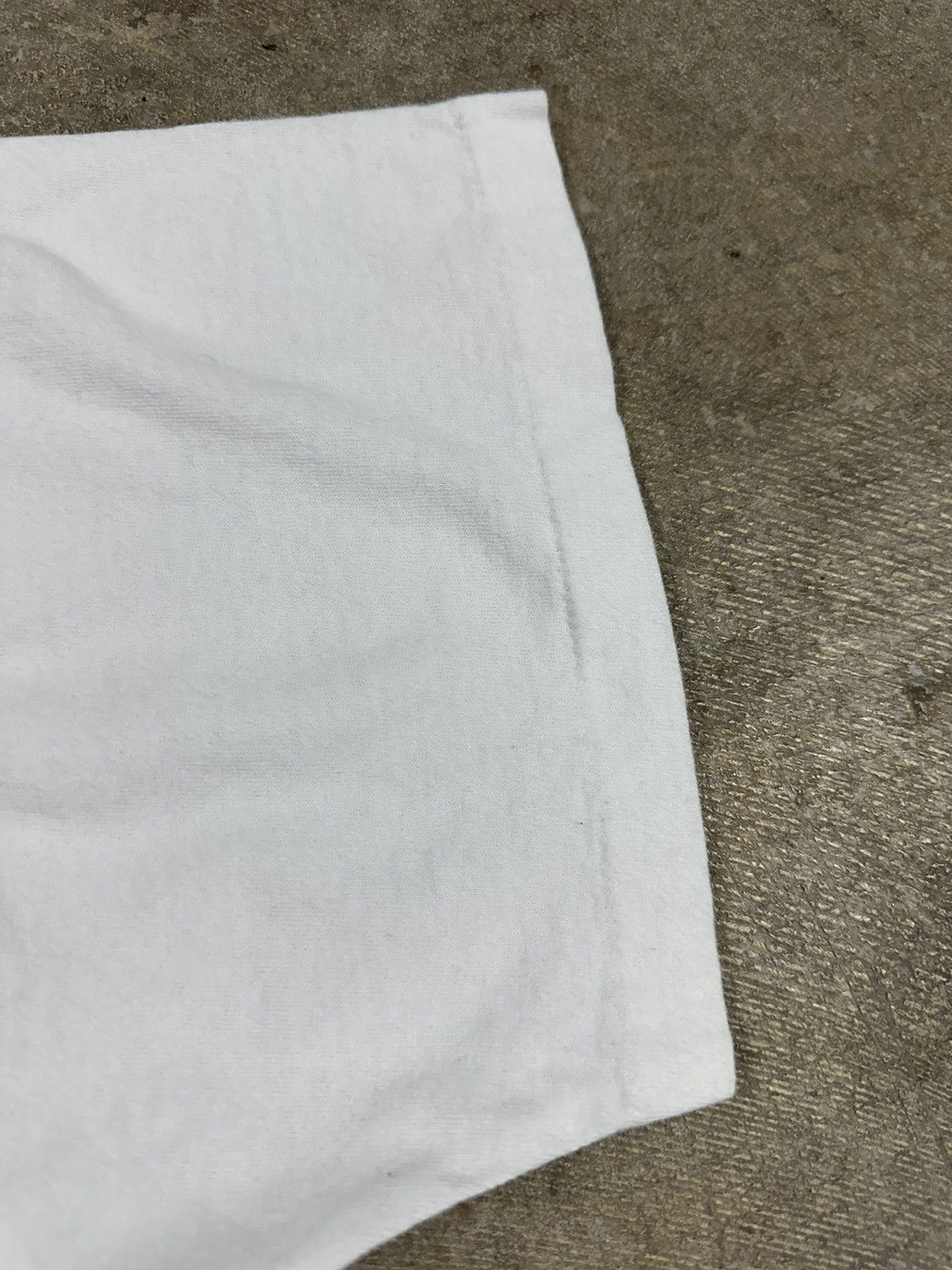Vintage Vintage 90s Alanis Morissette Jagged Little Pill 96 T-Shirt Size US L / EU 52-54 / 3 - 7 Thumbnail