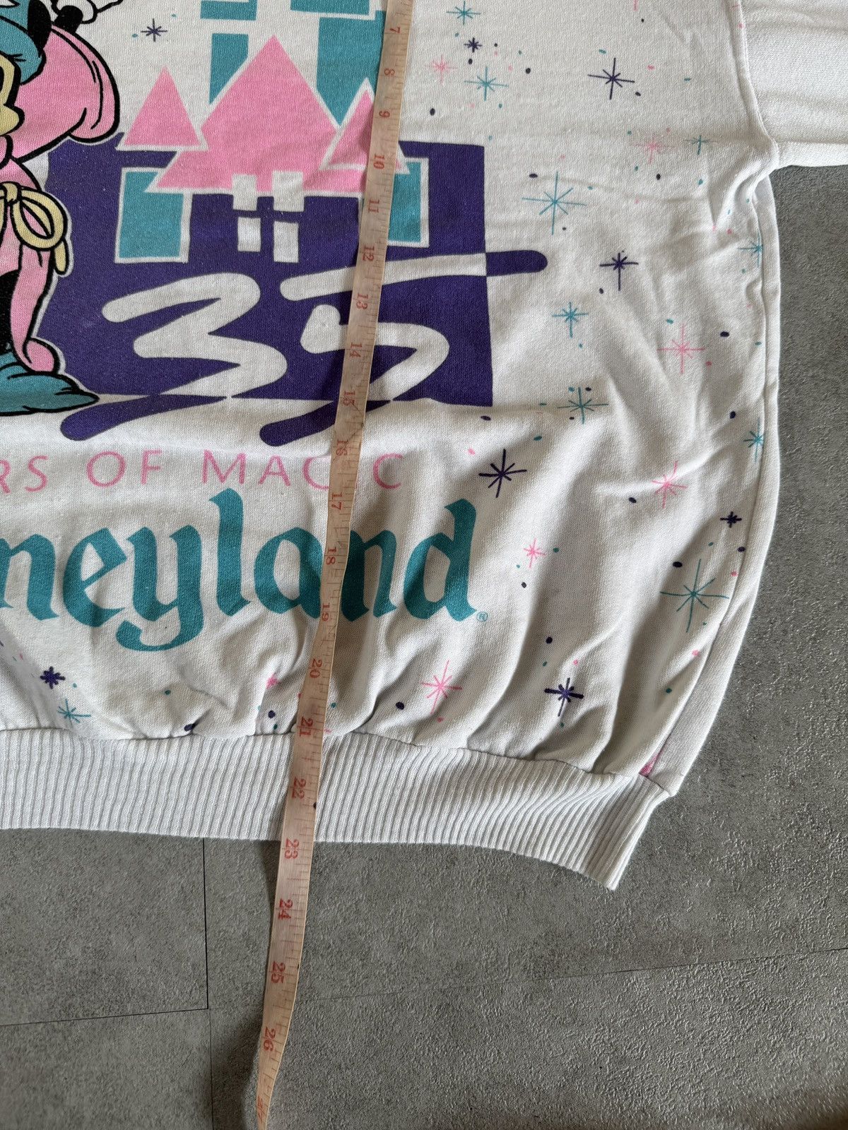 Disney × Mickey Mouse × Vintage *RARE* VINTAGE 90s DISNEYLAND MICKEY 35 YEARS OF MAGIC SWEAT Size US M / EU 48-50 / 2 - 10 Thumbnail