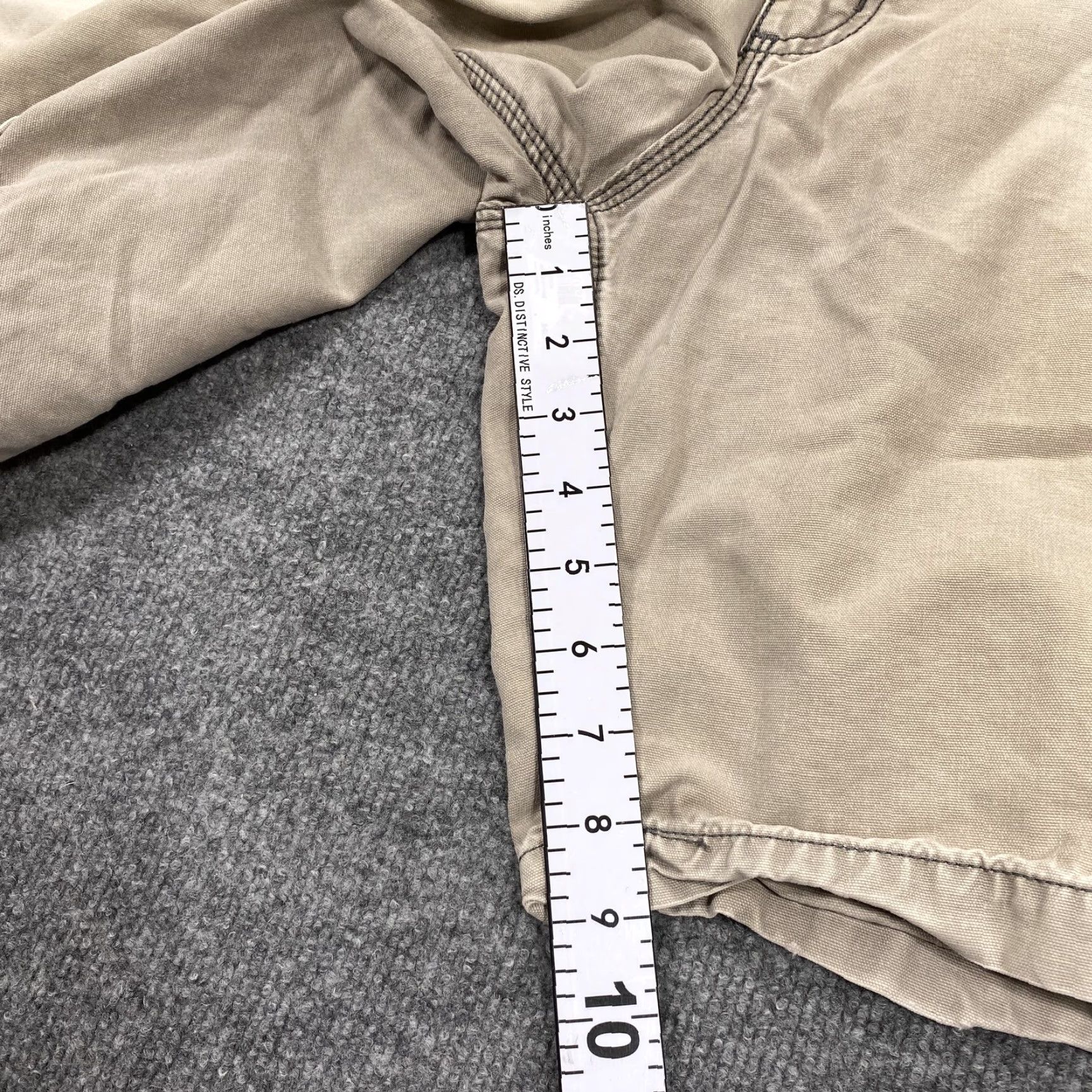 Carhartt VINTAGE Carhartt Shorts Mens 46 Beige Cargo Relaxed Fit Canvas Workwear Pockets Size US 30 / EU 46 - 7 Thumbnail