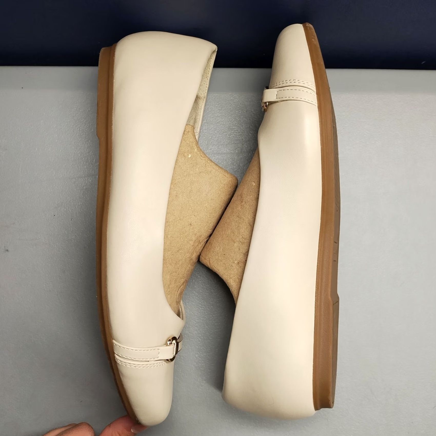 Vintage Easy Street Ballet Flats Womens Size 9.5 Beige Slip On Flat Comfort Almond Toe VINTAGE No Size US 10 / IT 40 - 3 Thumbnail