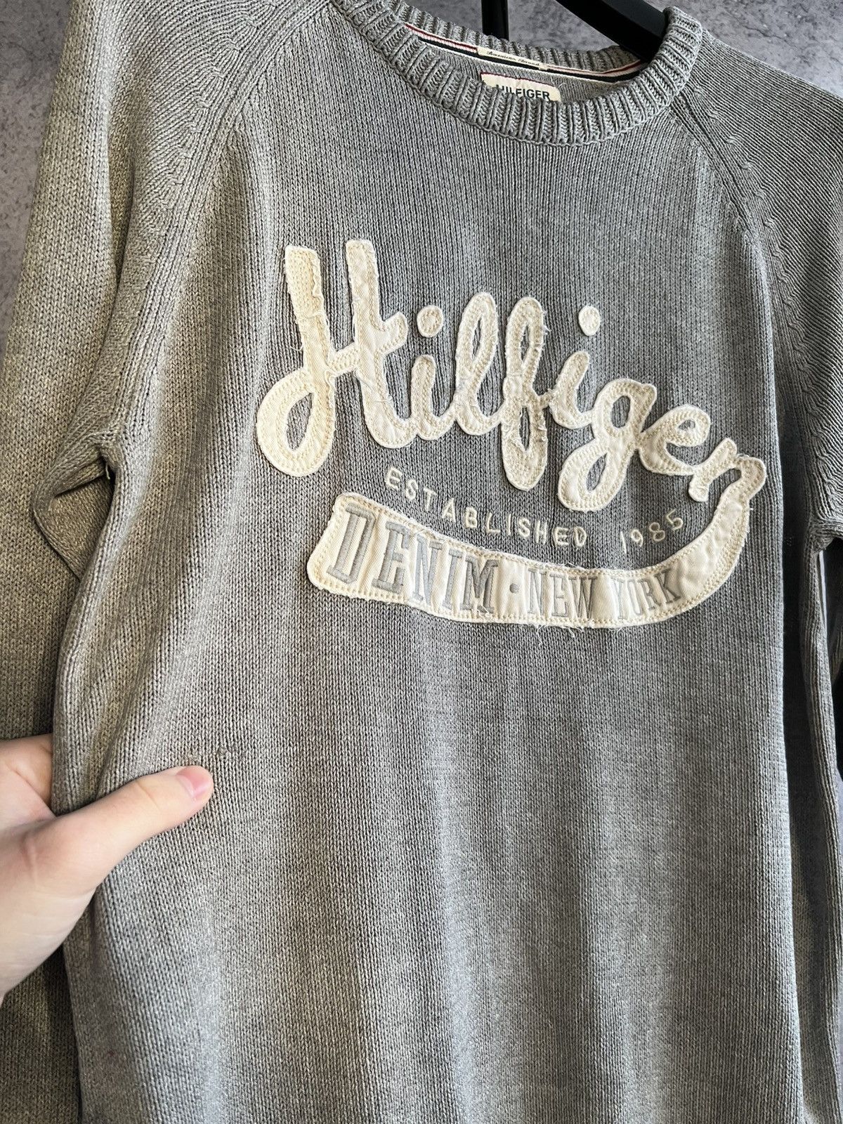 Tommy Hilfiger Vintage Tommy Hilfiger Knit Sweater Embroidered Logo Y2K Size US M / EU 48-50 / 2 - 20 Thumbnail