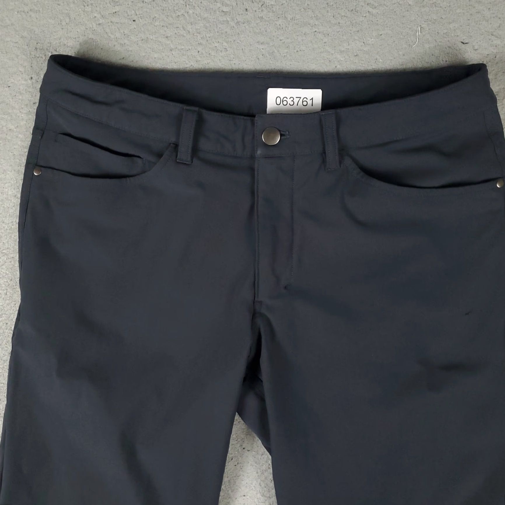 Lululemon Lululemon Pants Mens 32x26 Gray Commission 5 Pocket Chino Trousers Shirt? Size US 32 / EU 48 - 2 Thumbnail