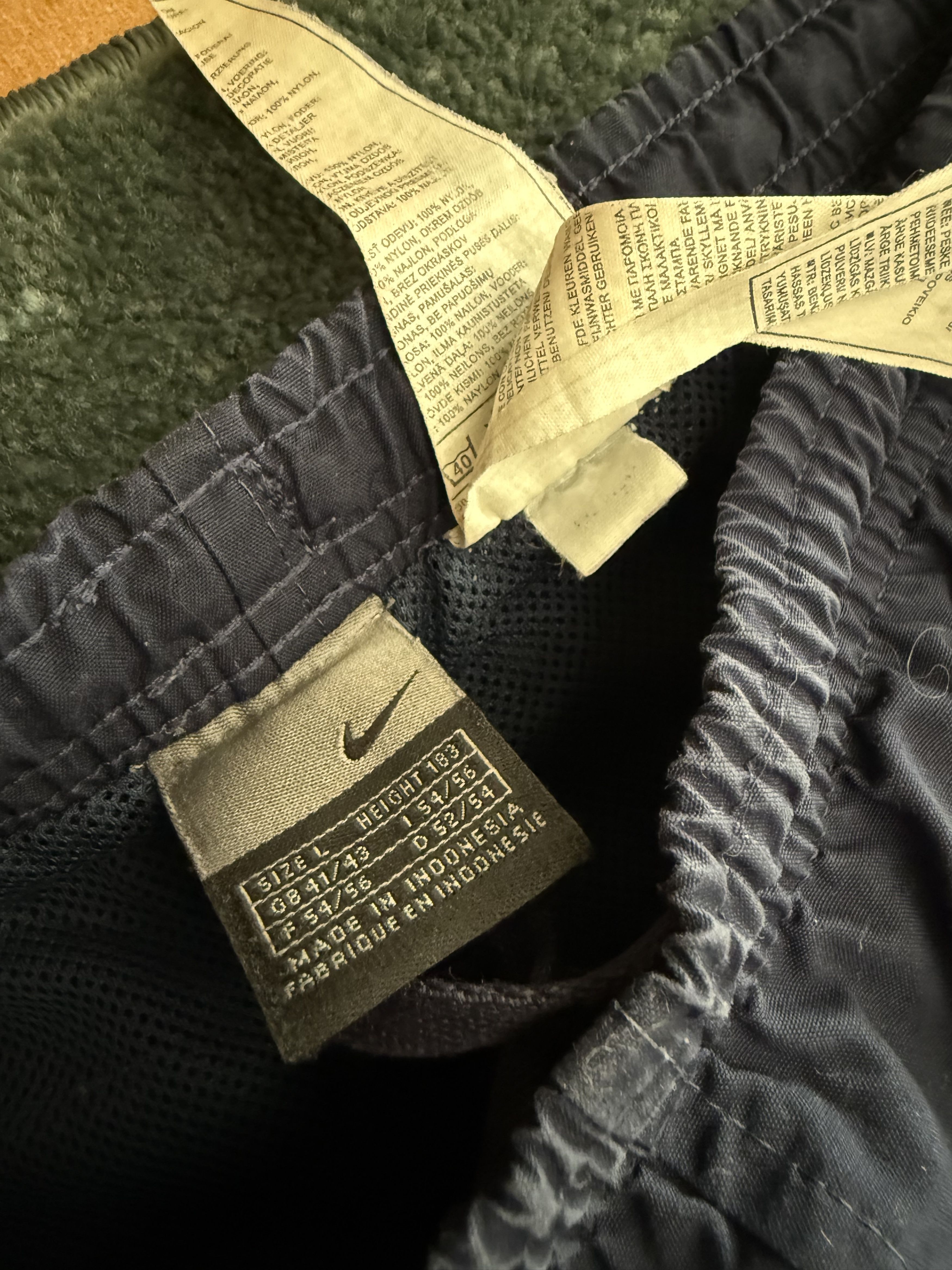 Nike Nike Atletico Madrid Vintage Nylon Y2k Pants Size US 34 / EU 50 - 3 Thumbnail