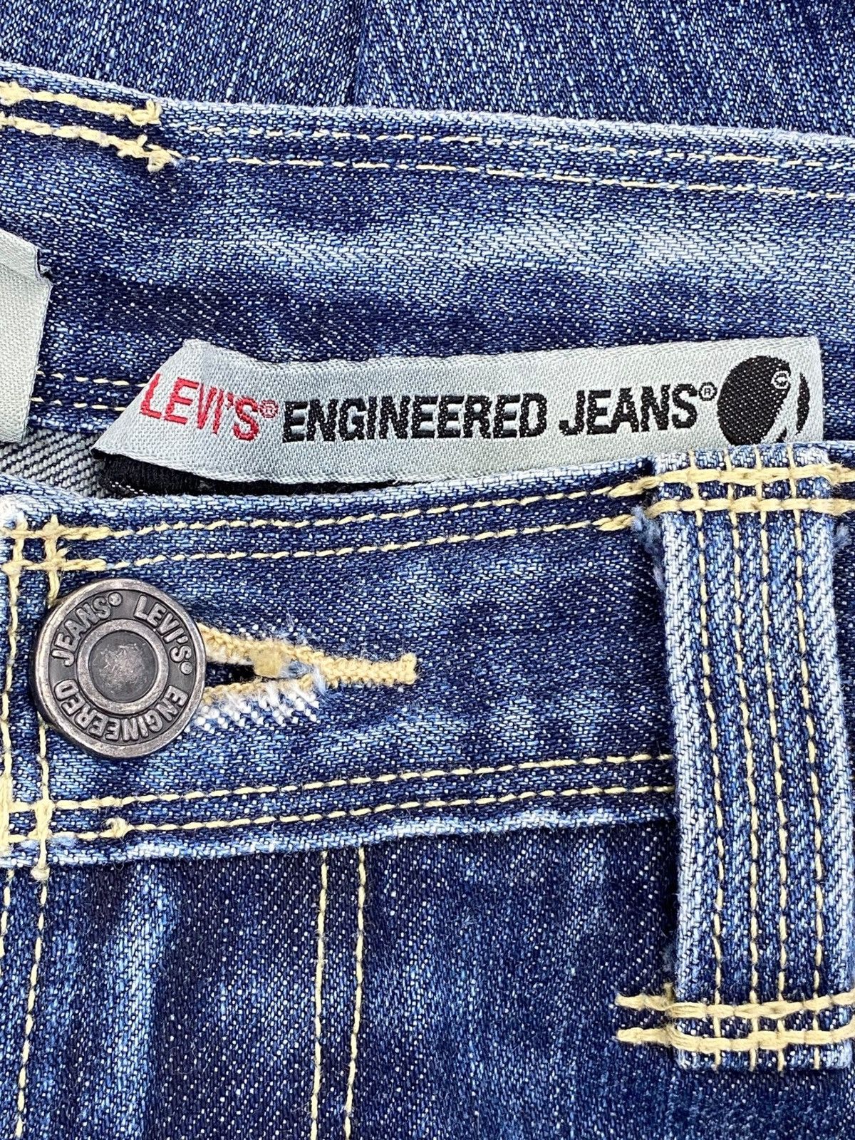 Levi's Levi’s Blue Wash Ripped Whiskered Style Skinny Jeans Size US 30 / EU 46 - 10 Thumbnail