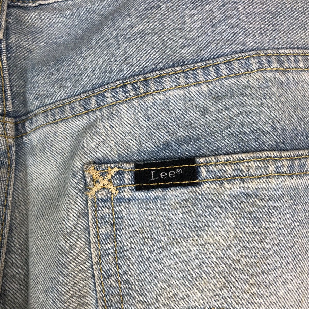 Lee Lee vintage Blue Distressed Denim Pants #A1029 Size US 31 - 19 Thumbnail
