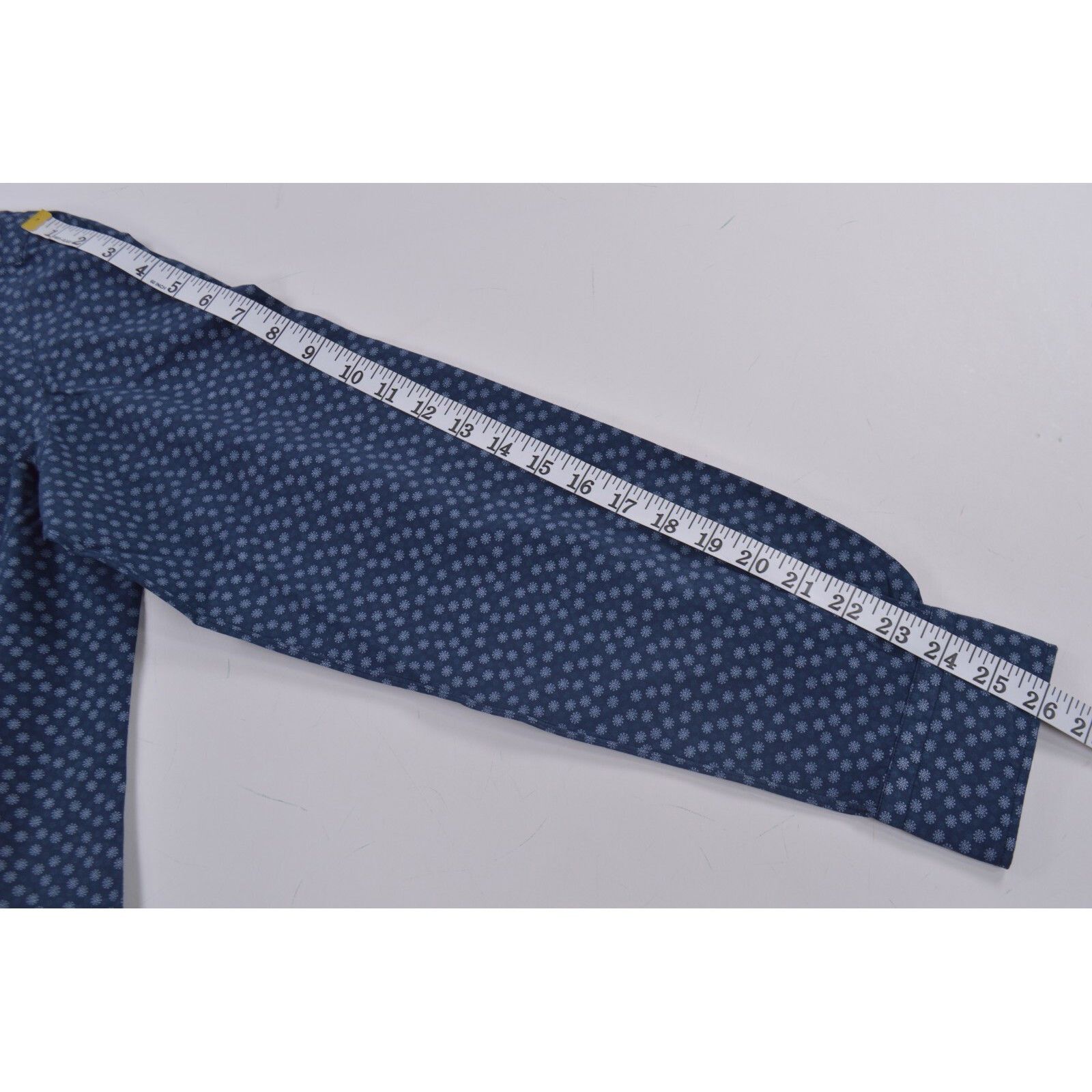 Luciano Barbera Luciano Barbera New with tags Shirt Size L US In Blue Size US L / EU 52-54 / 3 - 7 Thumbnail