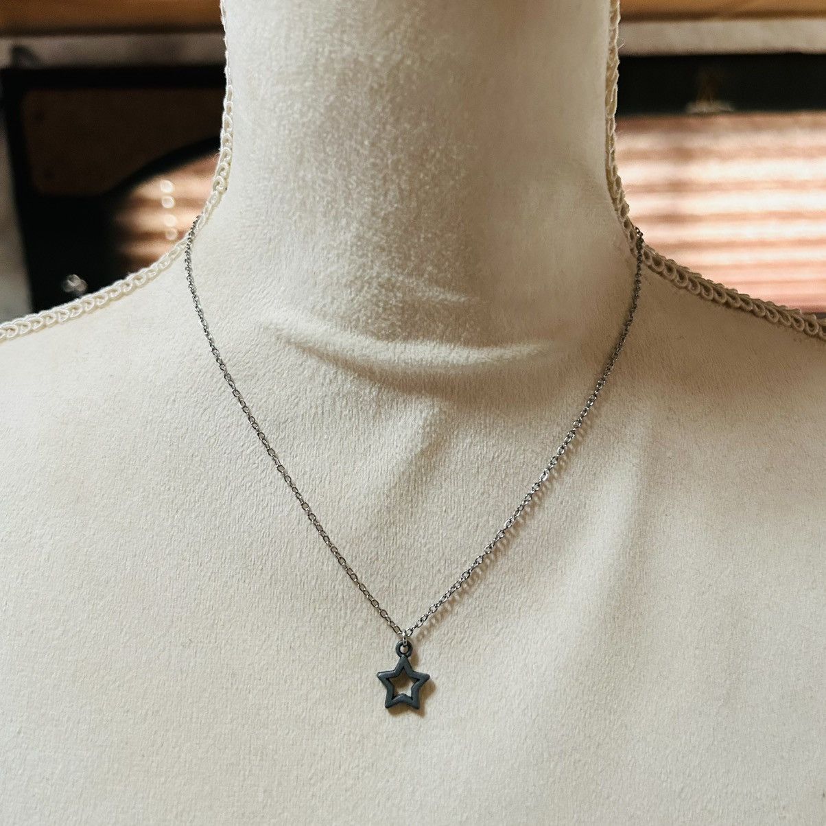 Handmade Handcrafted painted cast metal star pendant necklace Size ONE SIZE - 2 Thumbnail
