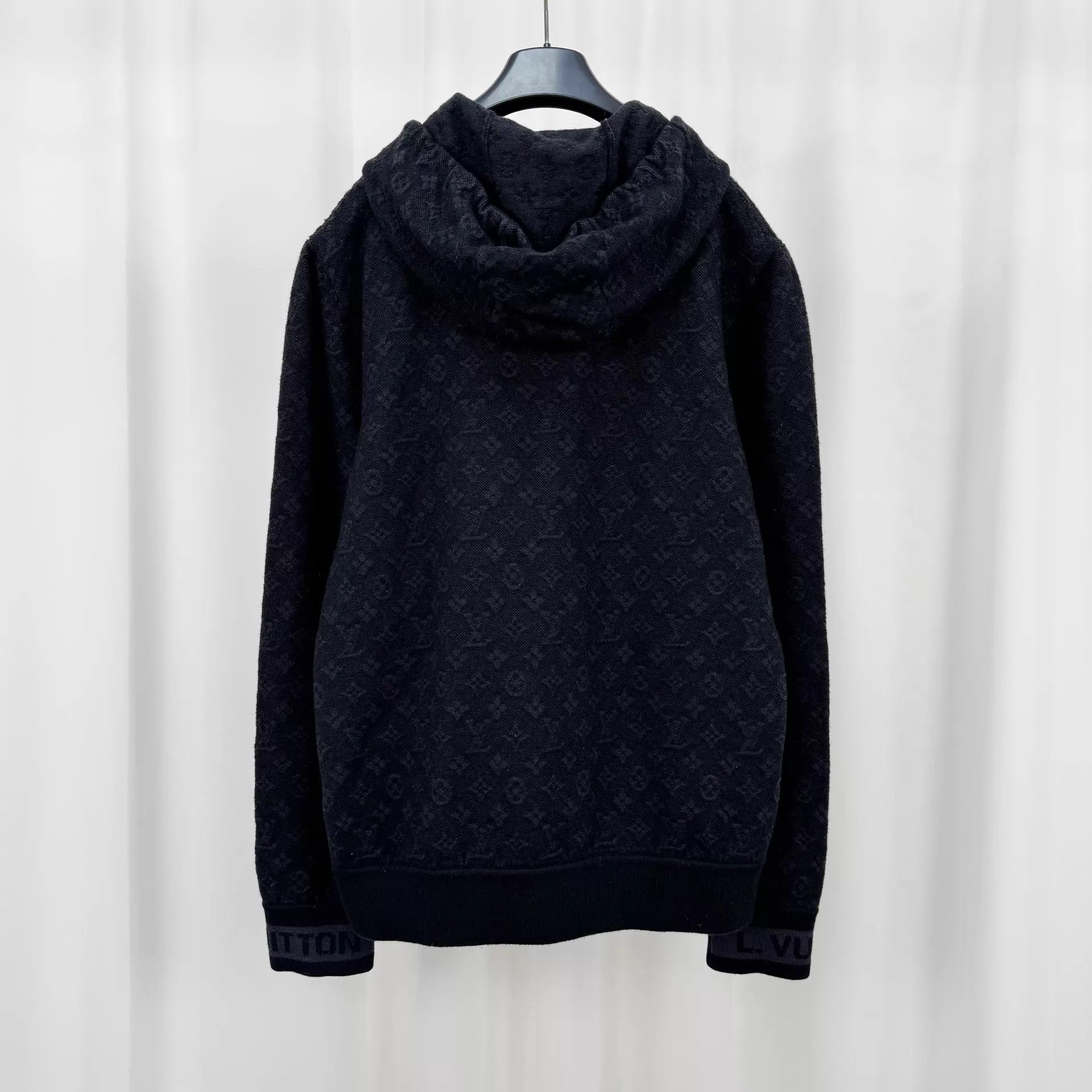Louis Vuitton LV Monogram AOP Wool Knit Sweatshirt L Size US L / EU 52-54 / 3 - 2 Thumbnail