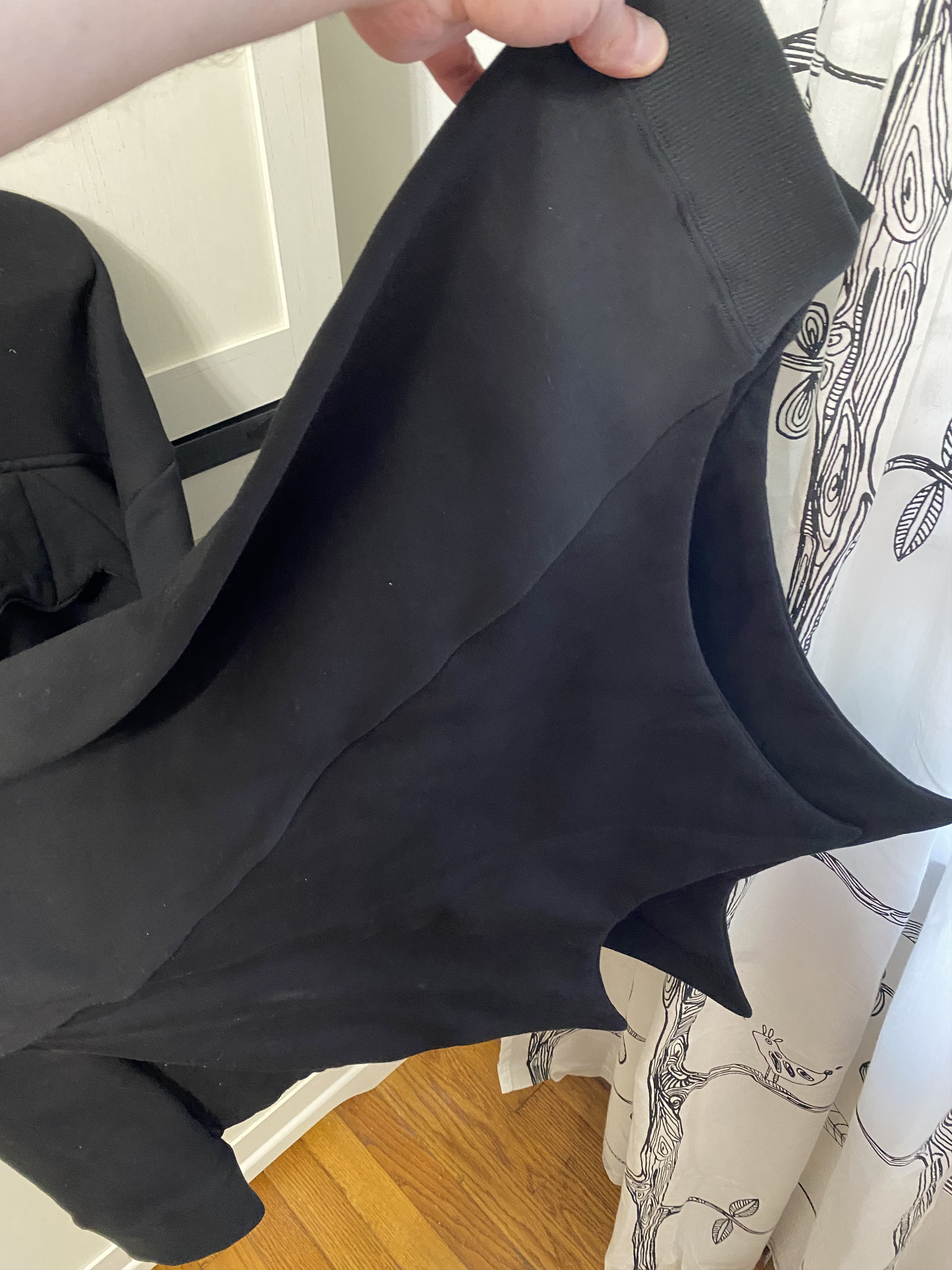 Other New Cropped Bat Zip Hoodie with Wings Size US L / EU 52-54 / 3 - 4 Thumbnail
