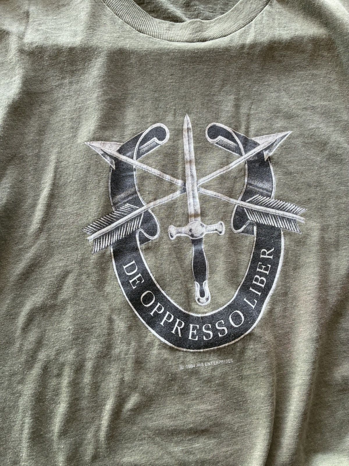 Vintage Vintage 80s 3d emblem special forces tee shirt Size US L / EU 52-54 / 3 - 2 Thumbnail