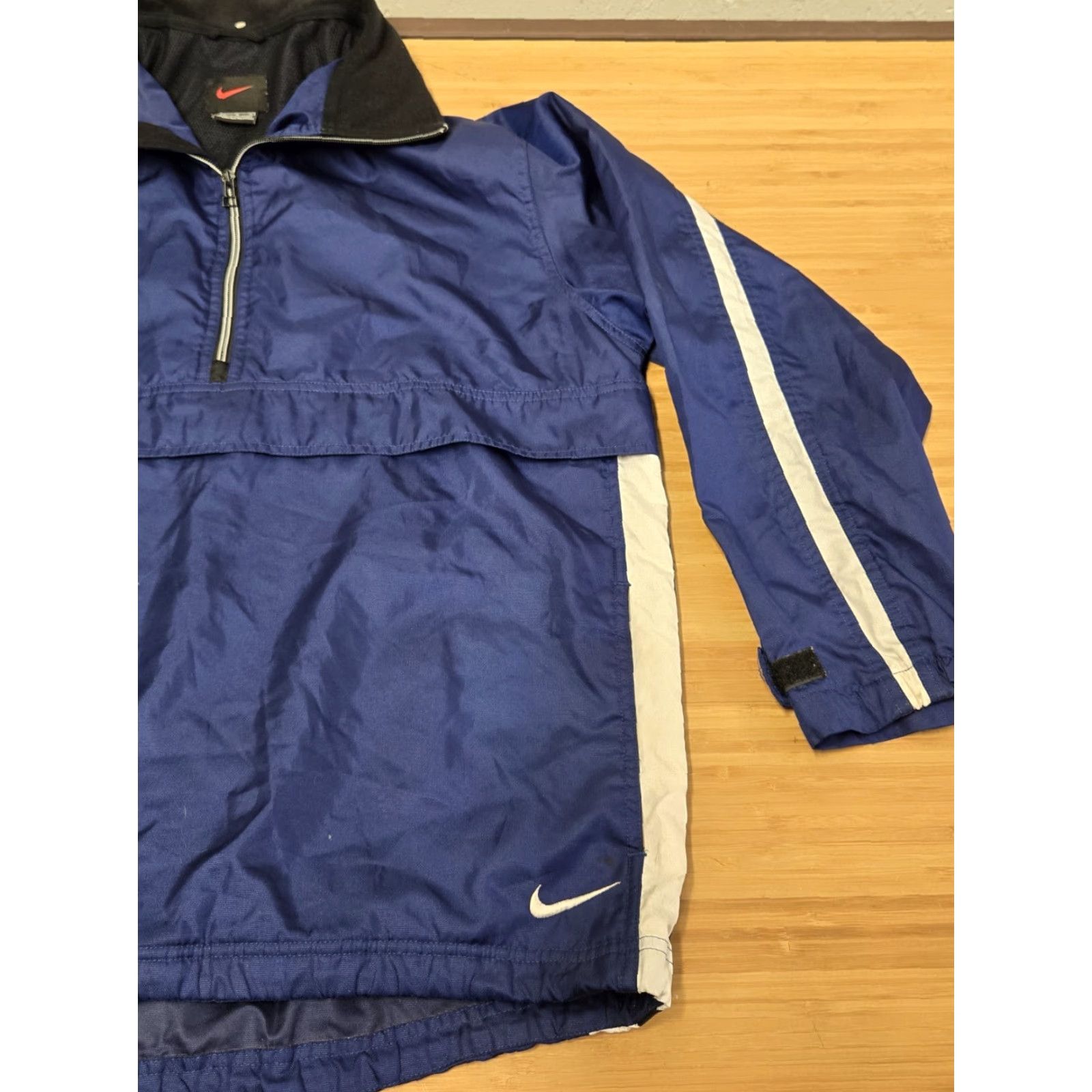 Nike VINTAGE Nike Windbreaker Jacket Nylon 1/4 Zip Blue White Size Medium Mens Casual Activewear Jacket Size US M / EU 48-50 / 2 - 2 Thumbnail
